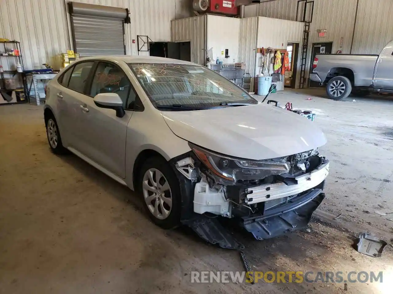 1 Photograph of a damaged car 5YFEPRAE5LP026135 TOYOTA COROLLA 2020