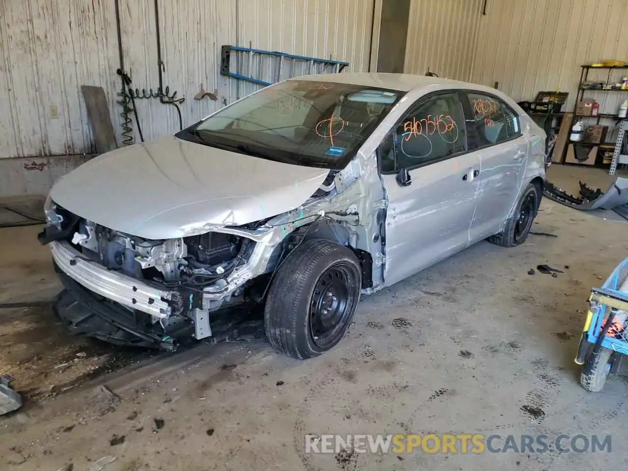 2 Photograph of a damaged car 5YFEPRAE5LP026135 TOYOTA COROLLA 2020