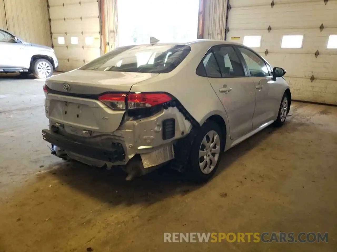 4 Photograph of a damaged car 5YFEPRAE5LP026135 TOYOTA COROLLA 2020