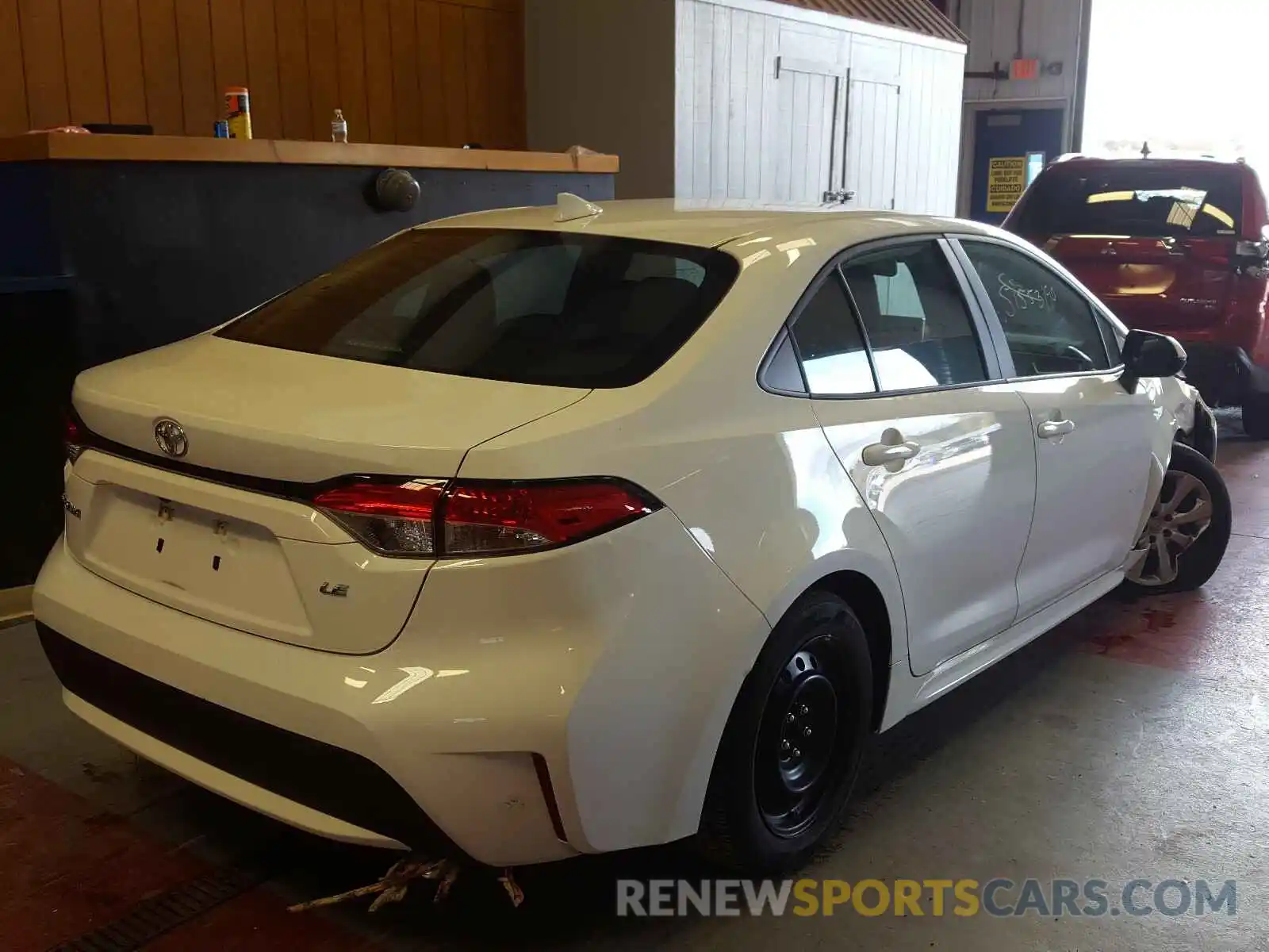 4 Photograph of a damaged car 5YFEPRAE5LP028774 TOYOTA COROLLA 2020