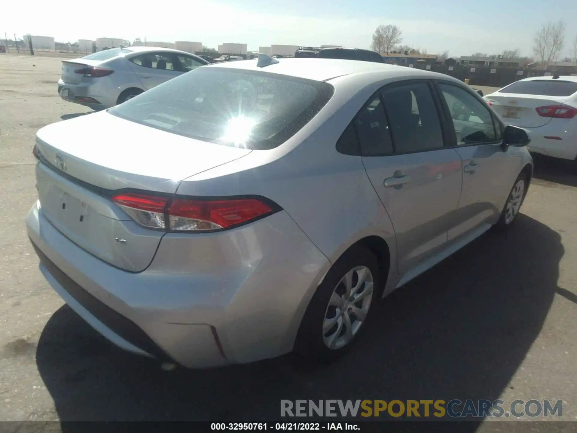 4 Photograph of a damaged car 5YFEPRAE5LP028872 TOYOTA COROLLA 2020