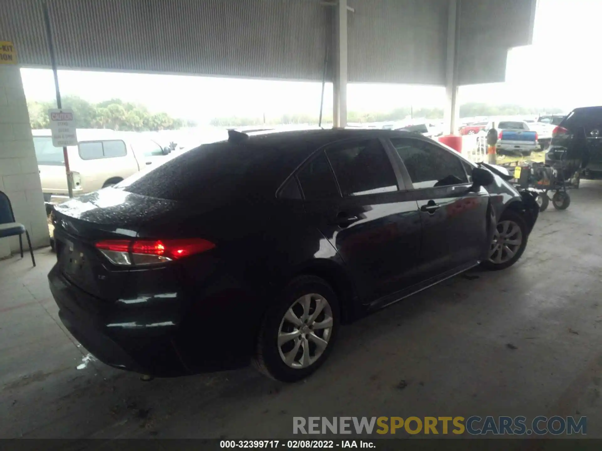 4 Photograph of a damaged car 5YFEPRAE5LP029004 TOYOTA COROLLA 2020