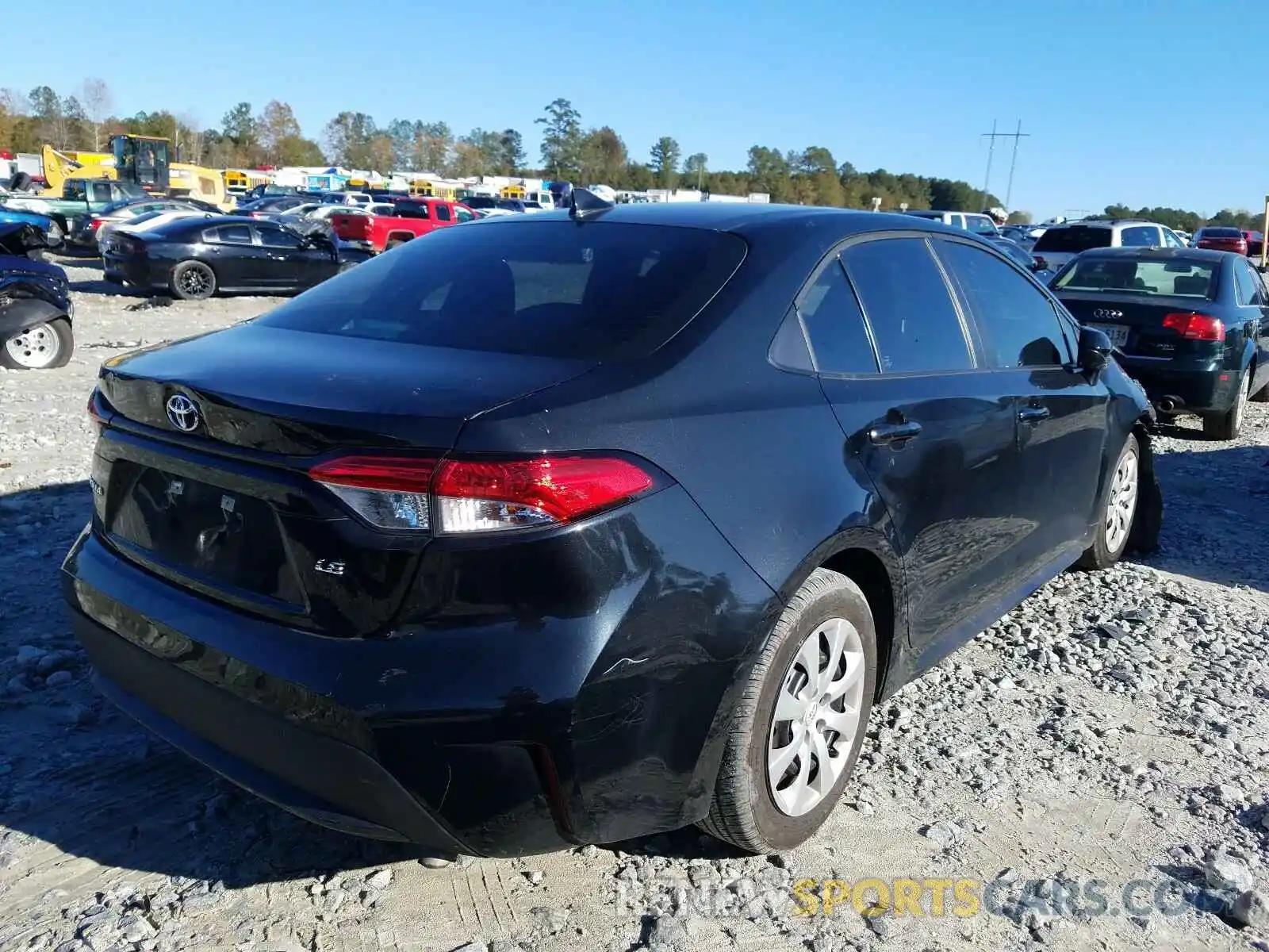 4 Photograph of a damaged car 5YFEPRAE5LP029035 TOYOTA COROLLA 2020