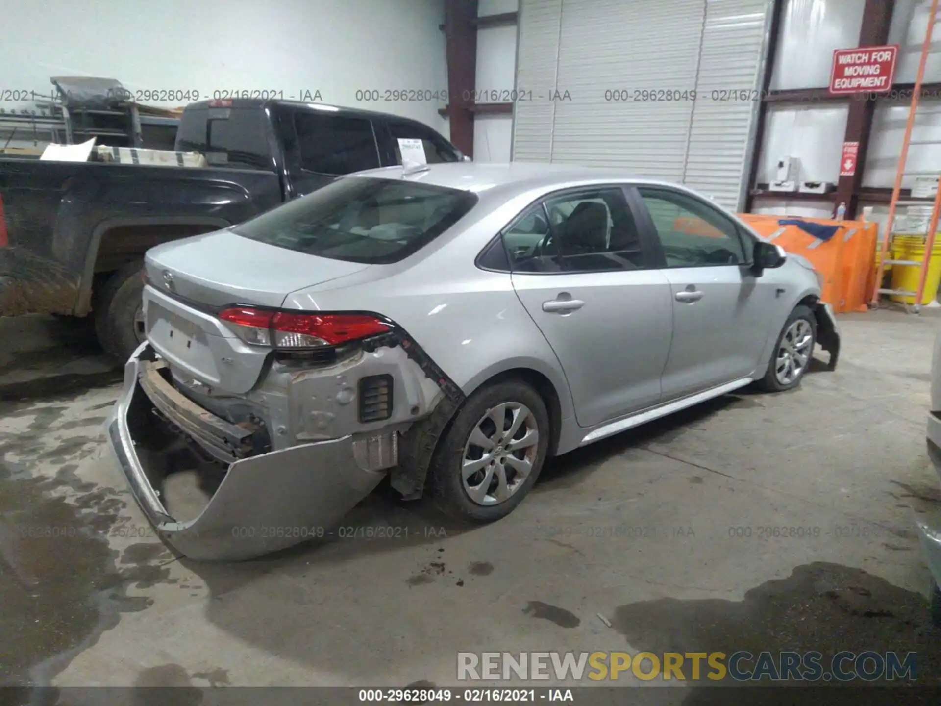 4 Photograph of a damaged car 5YFEPRAE5LP029259 TOYOTA COROLLA 2020