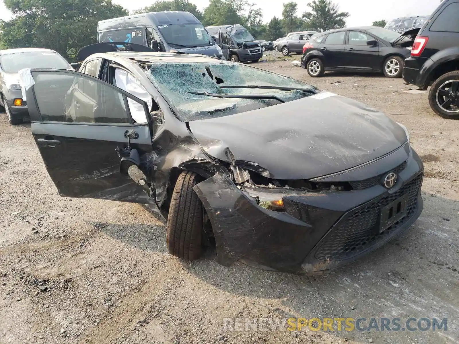 1 Photograph of a damaged car 5YFEPRAE5LP030122 TOYOTA COROLLA 2020