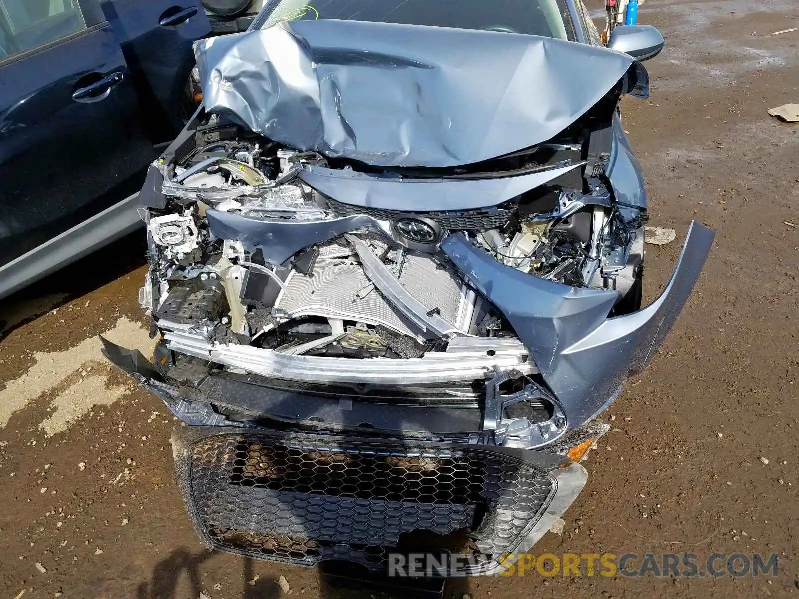 7 Photograph of a damaged car 5YFEPRAE5LP030959 TOYOTA COROLLA 2020