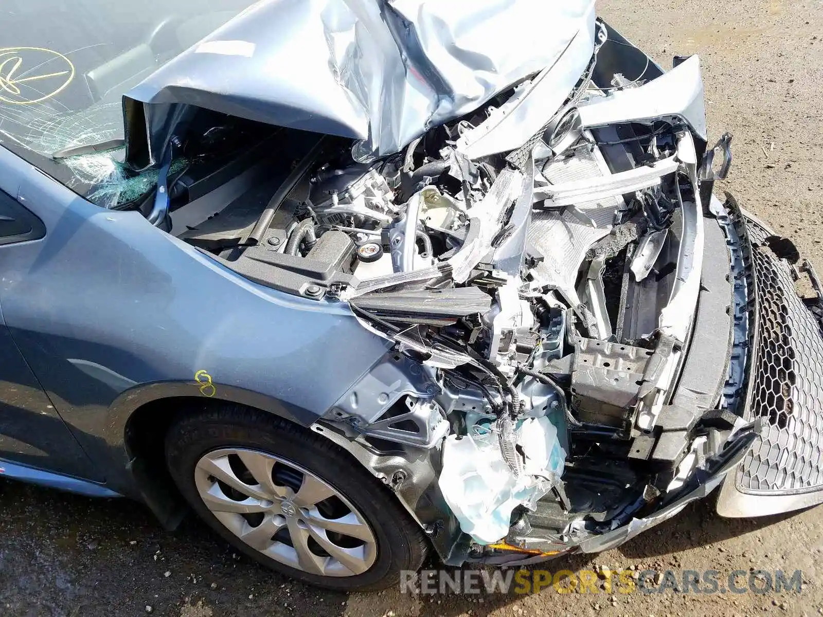 9 Photograph of a damaged car 5YFEPRAE5LP030959 TOYOTA COROLLA 2020