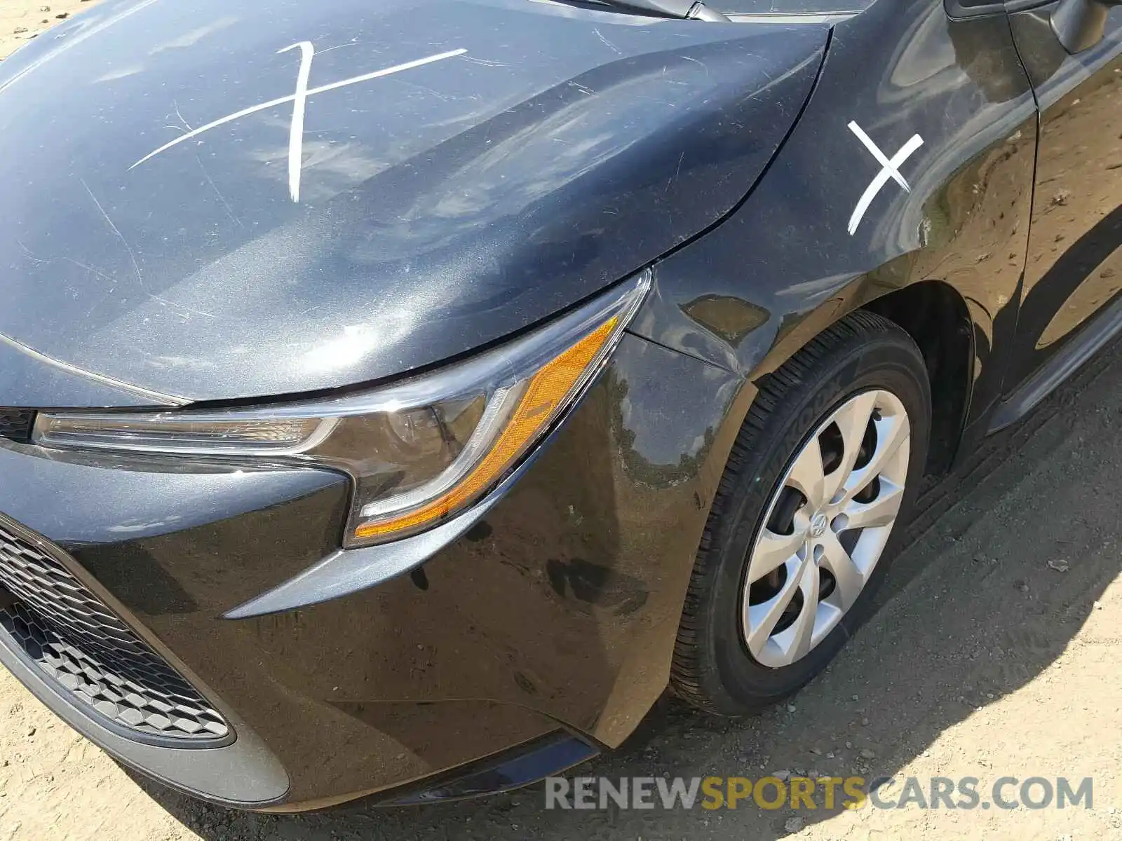 9 Photograph of a damaged car 5YFEPRAE5LP031142 TOYOTA COROLLA 2020