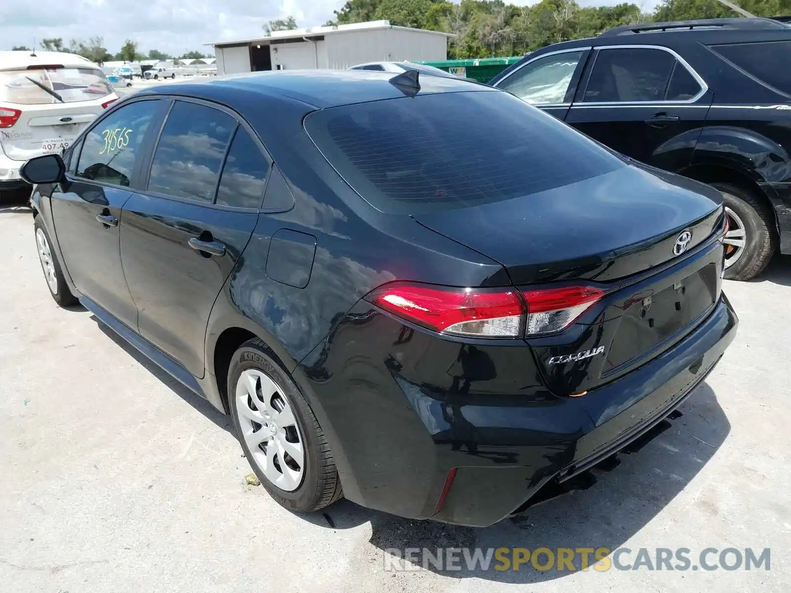 3 Photograph of a damaged car 5YFEPRAE5LP032601 TOYOTA COROLLA 2020