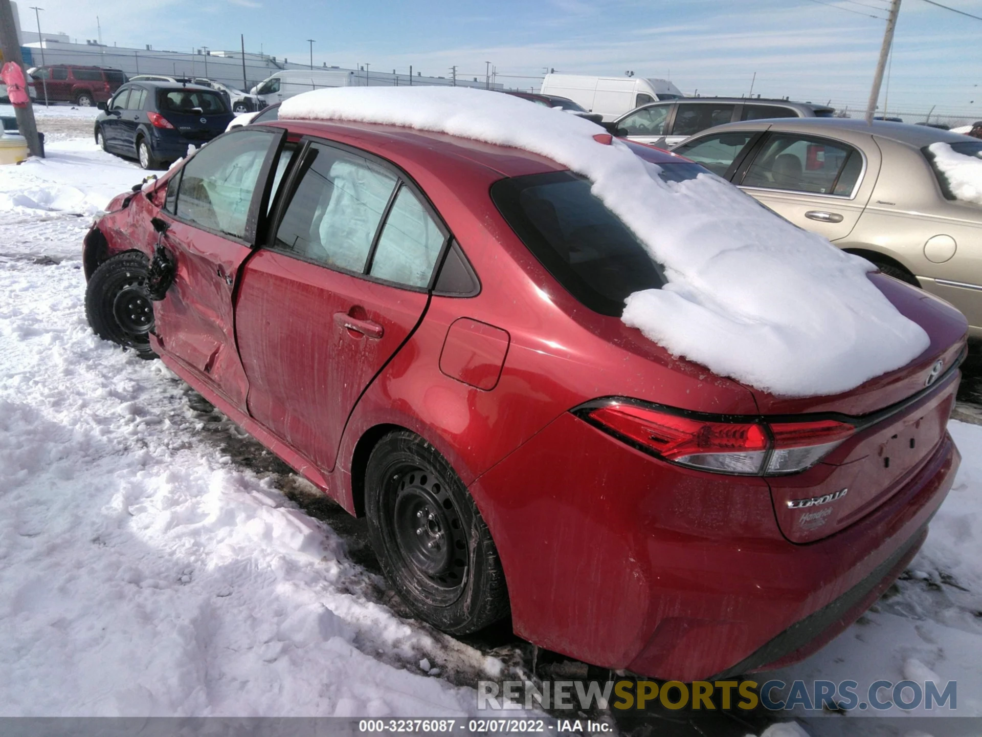 2 Photograph of a damaged car 5YFEPRAE5LP032792 TOYOTA COROLLA 2020