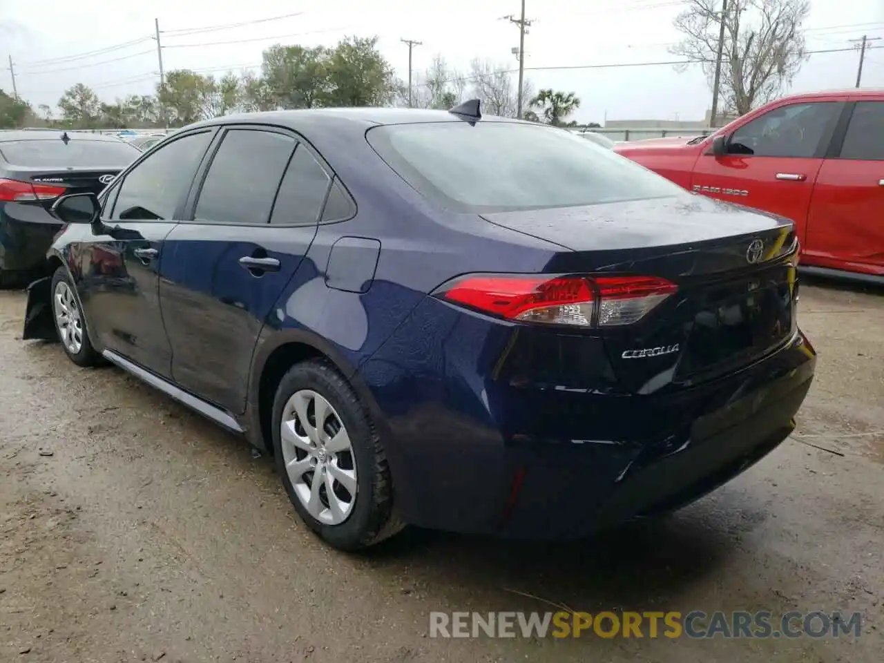 3 Photograph of a damaged car 5YFEPRAE5LP033232 TOYOTA COROLLA 2020