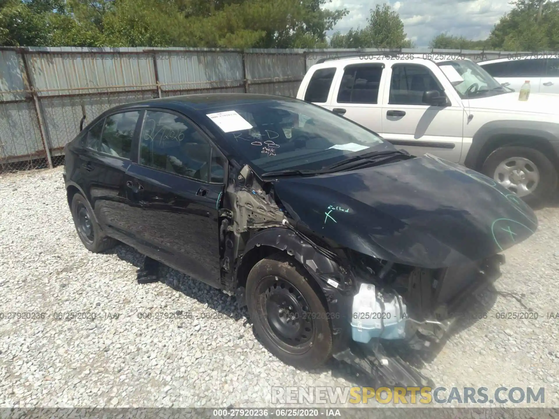 1 Photograph of a damaged car 5YFEPRAE5LP033926 TOYOTA COROLLA 2020