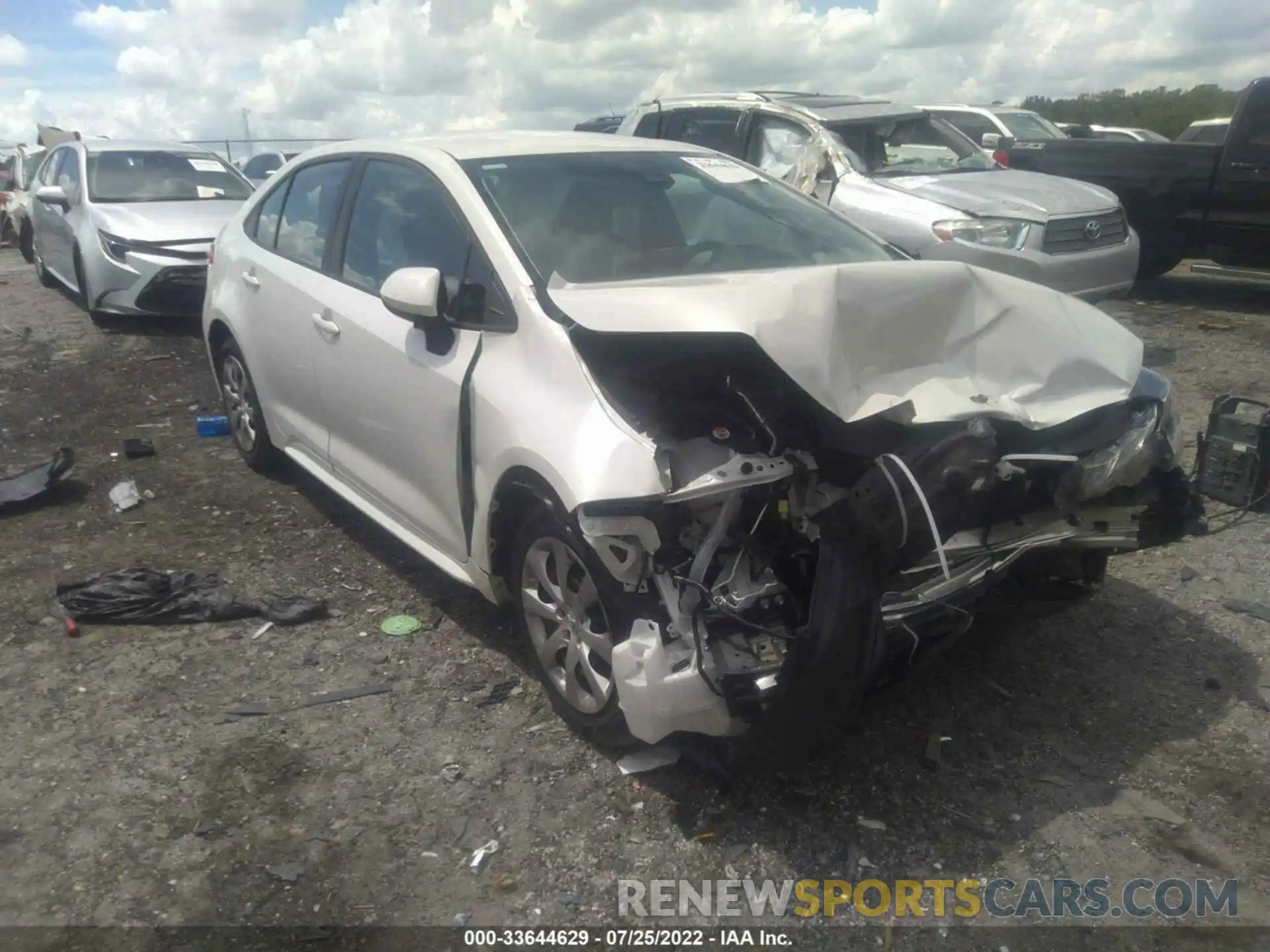 1 Photograph of a damaged car 5YFEPRAE5LP033957 TOYOTA COROLLA 2020