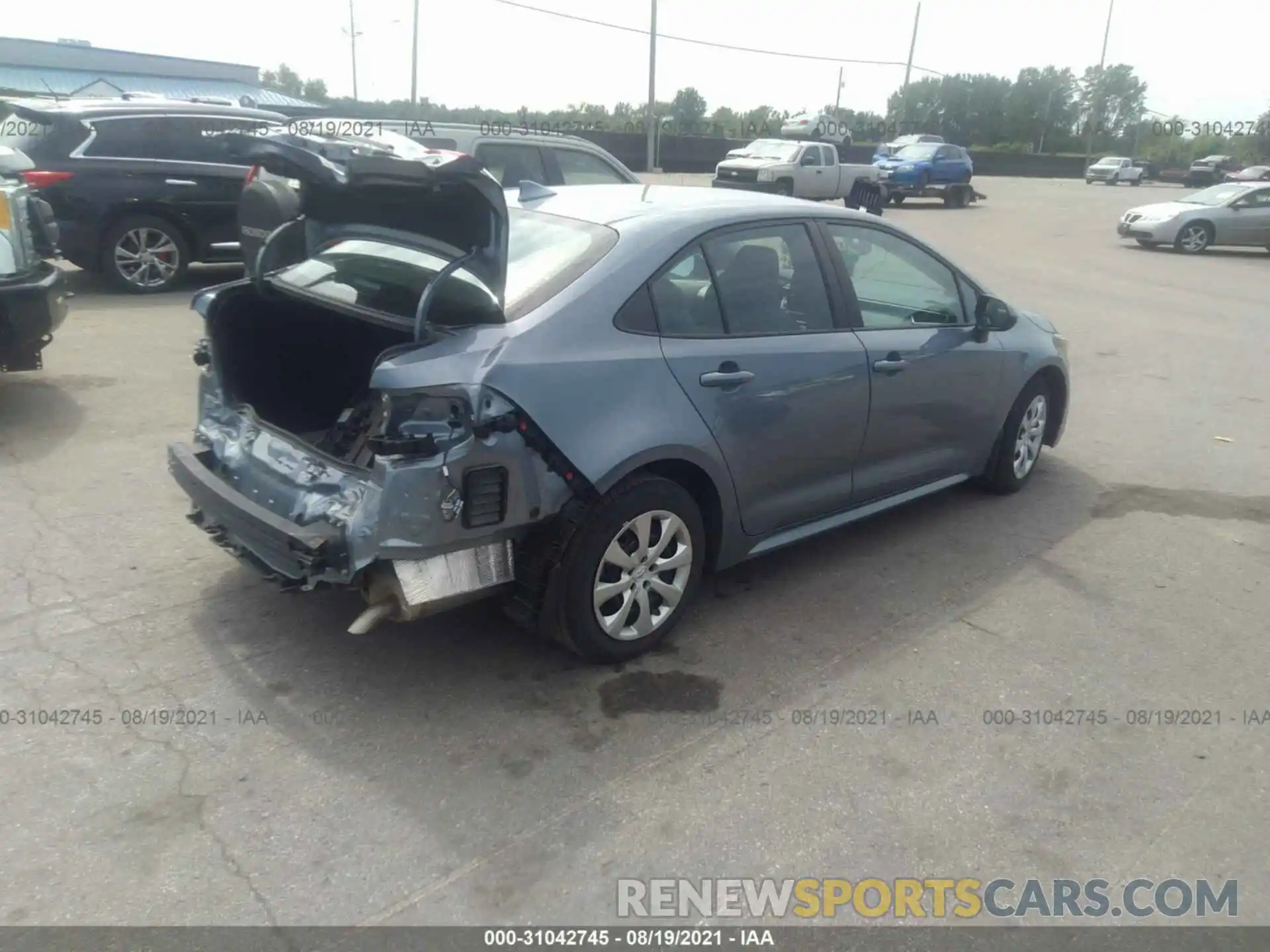 4 Photograph of a damaged car 5YFEPRAE5LP036034 TOYOTA COROLLA 2020