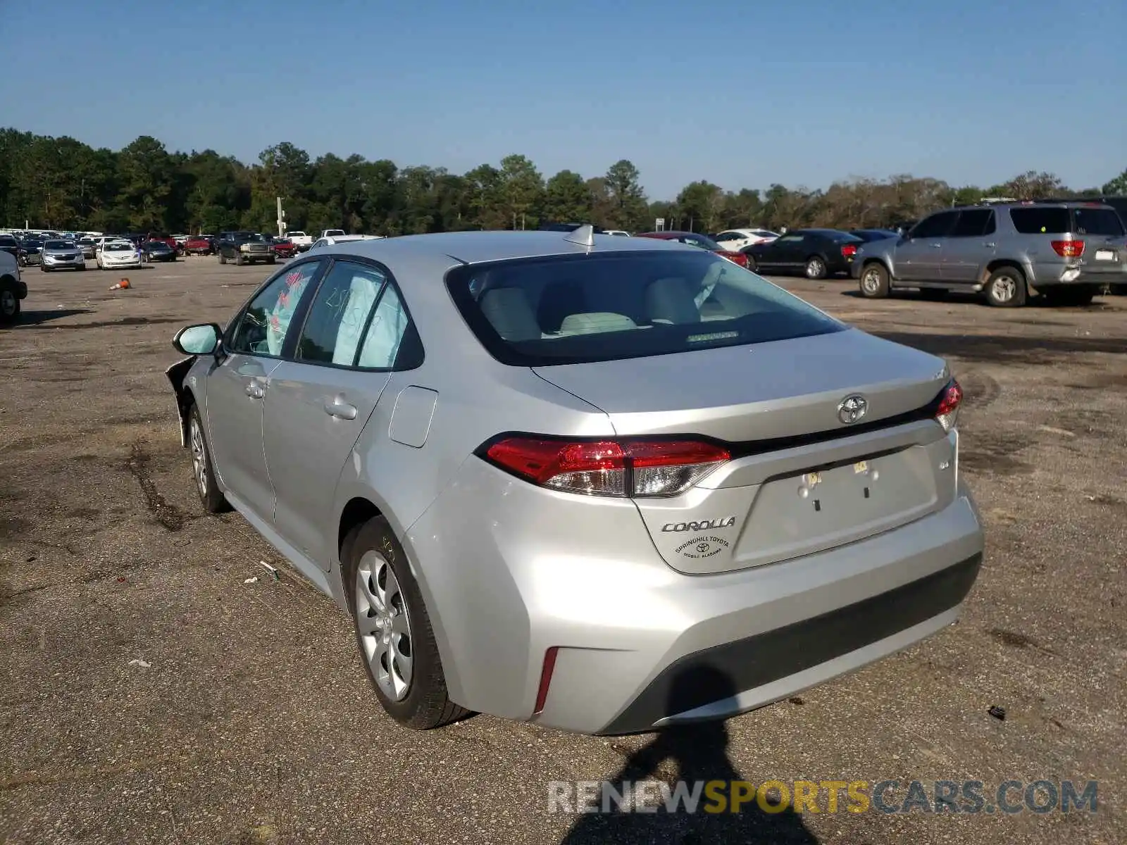 3 Photograph of a damaged car 5YFEPRAE5LP036583 TOYOTA COROLLA 2020