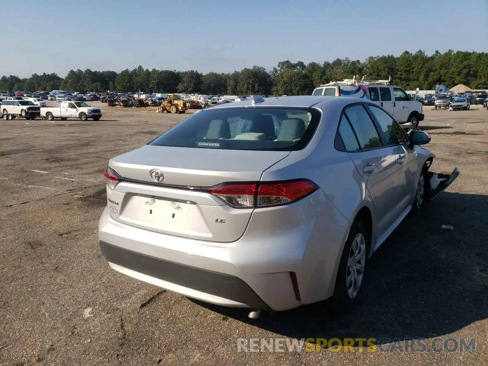 4 Photograph of a damaged car 5YFEPRAE5LP036583 TOYOTA COROLLA 2020