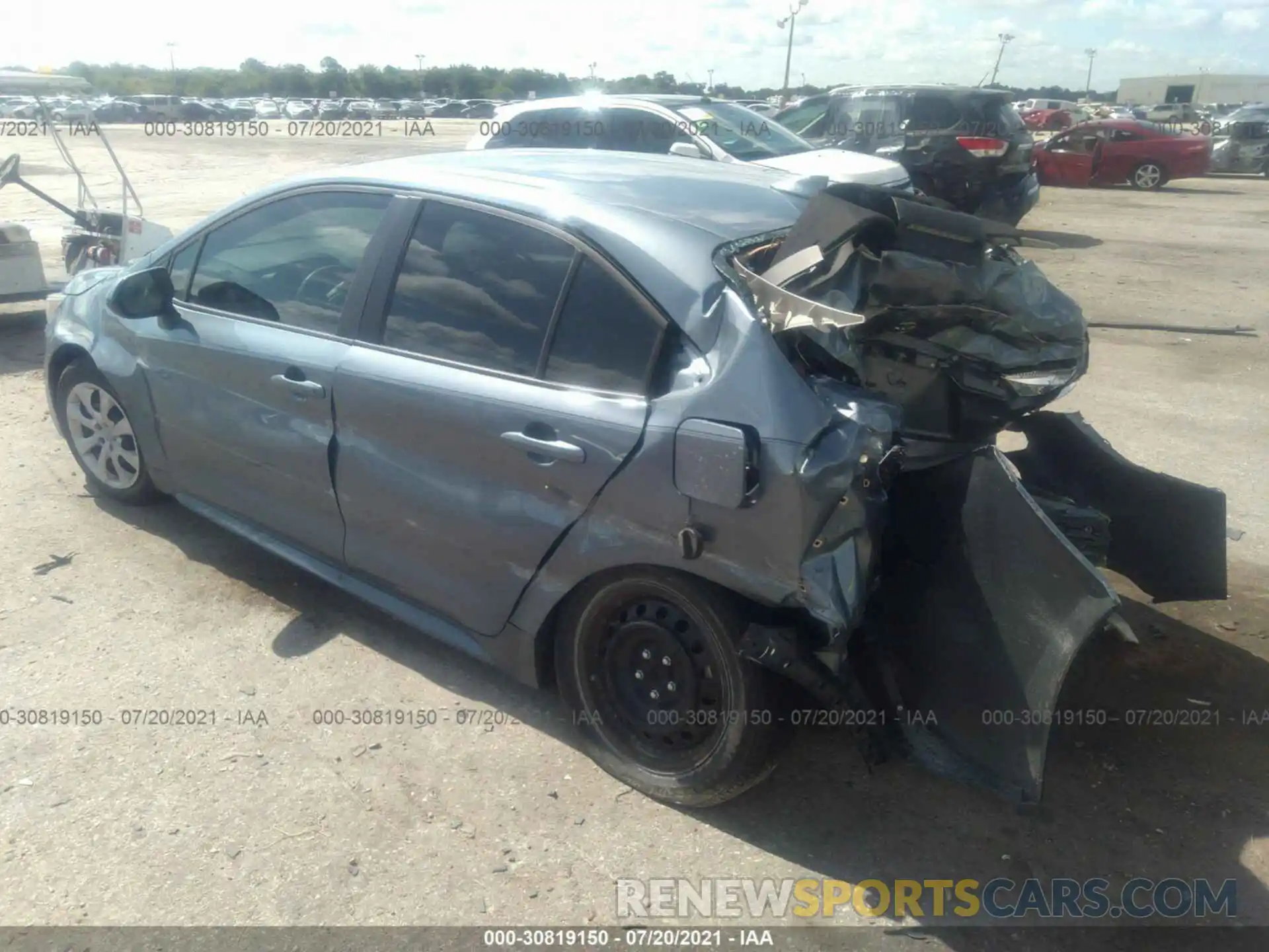 3 Photograph of a damaged car 5YFEPRAE5LP038611 TOYOTA COROLLA 2020