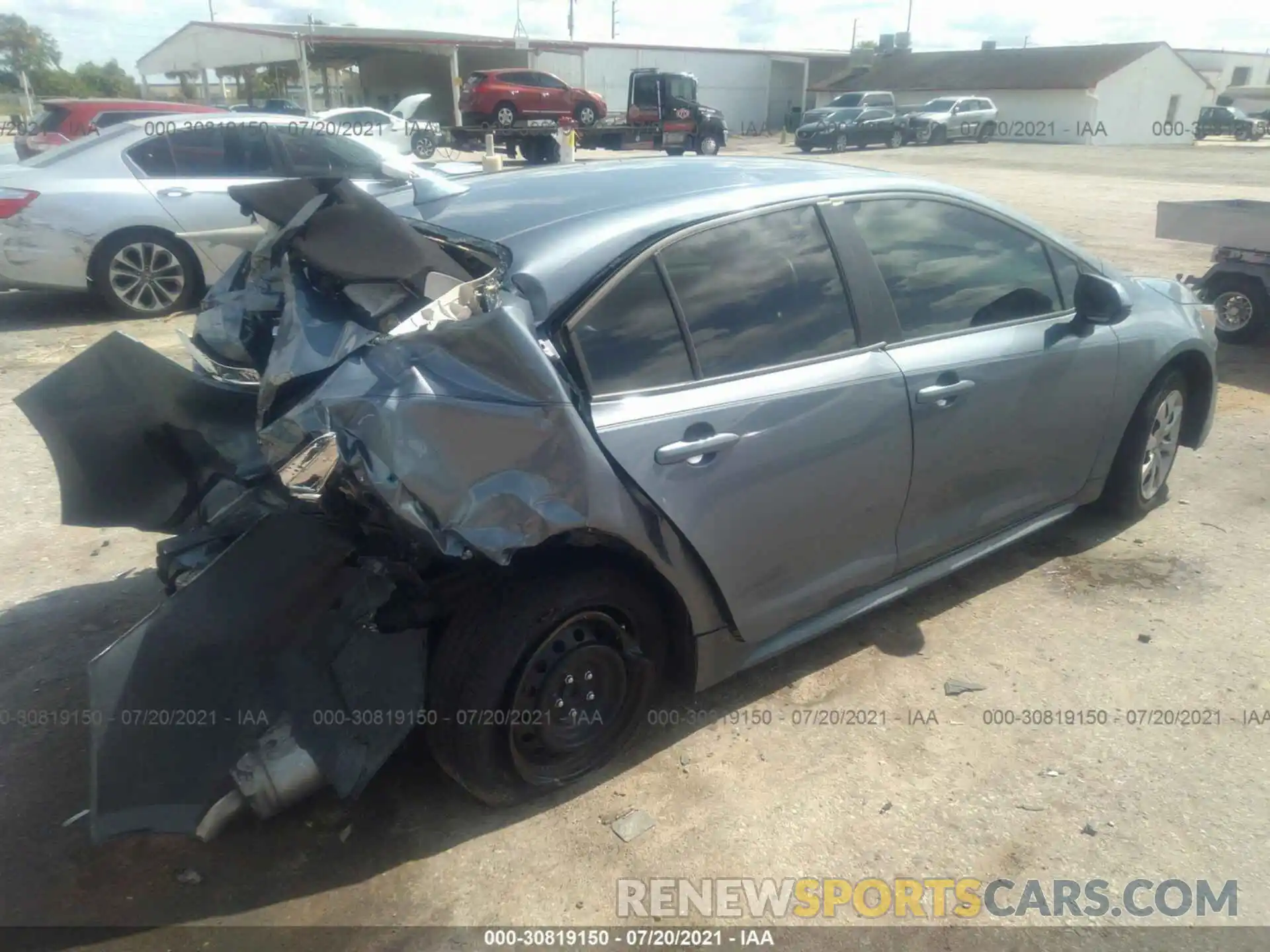 4 Photograph of a damaged car 5YFEPRAE5LP038611 TOYOTA COROLLA 2020