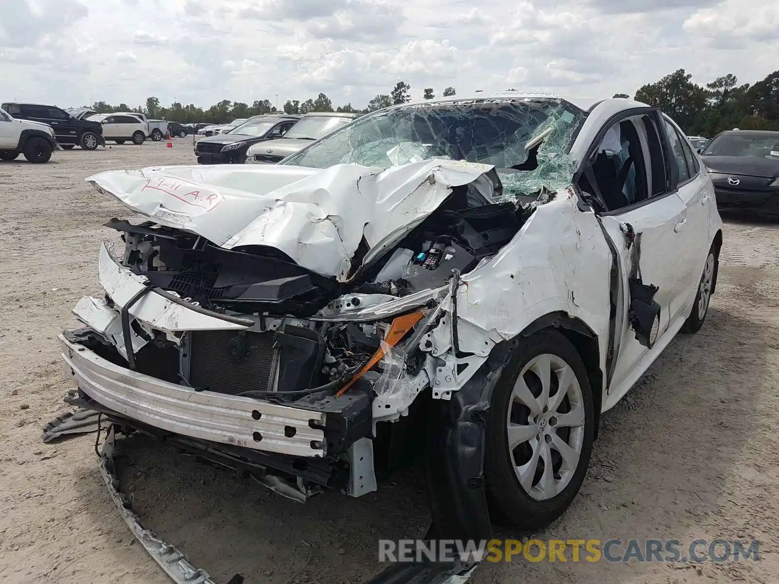 2 Photograph of a damaged car 5YFEPRAE5LP038737 TOYOTA COROLLA 2020