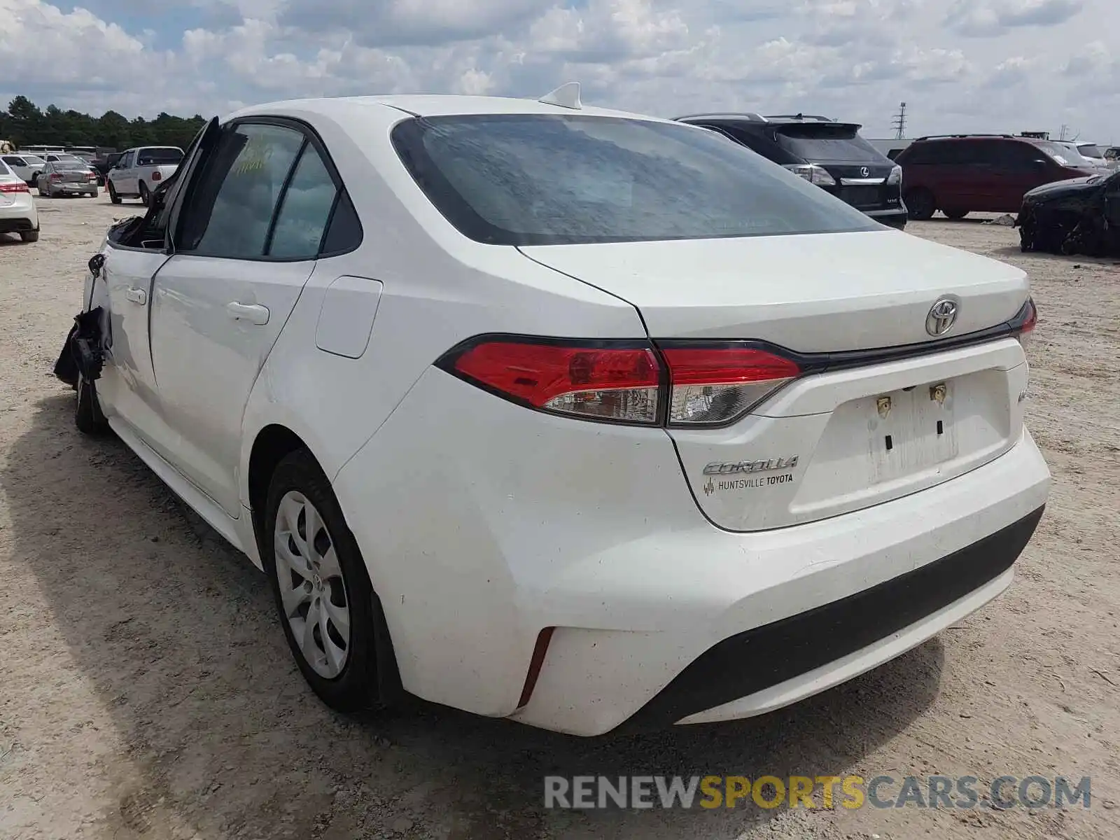 3 Photograph of a damaged car 5YFEPRAE5LP038737 TOYOTA COROLLA 2020