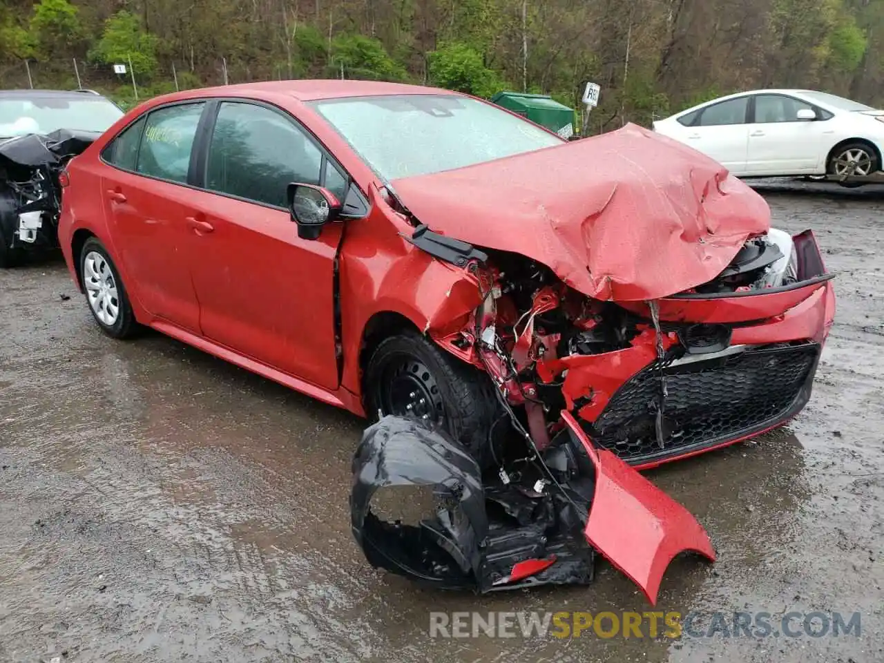 1 Photograph of a damaged car 5YFEPRAE5LP038995 TOYOTA COROLLA 2020