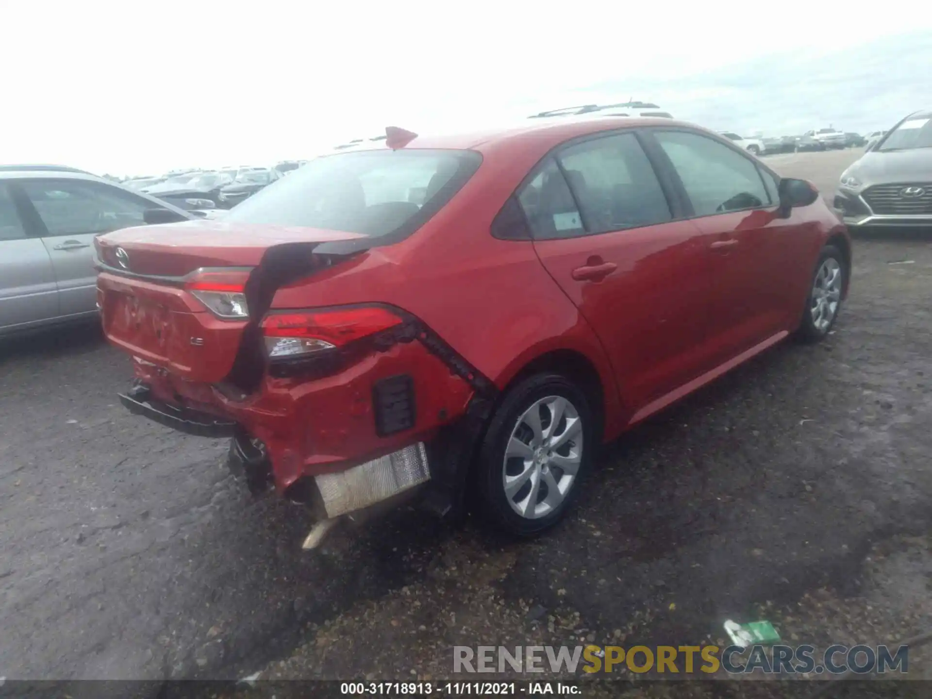 4 Photograph of a damaged car 5YFEPRAE5LP039550 TOYOTA COROLLA 2020