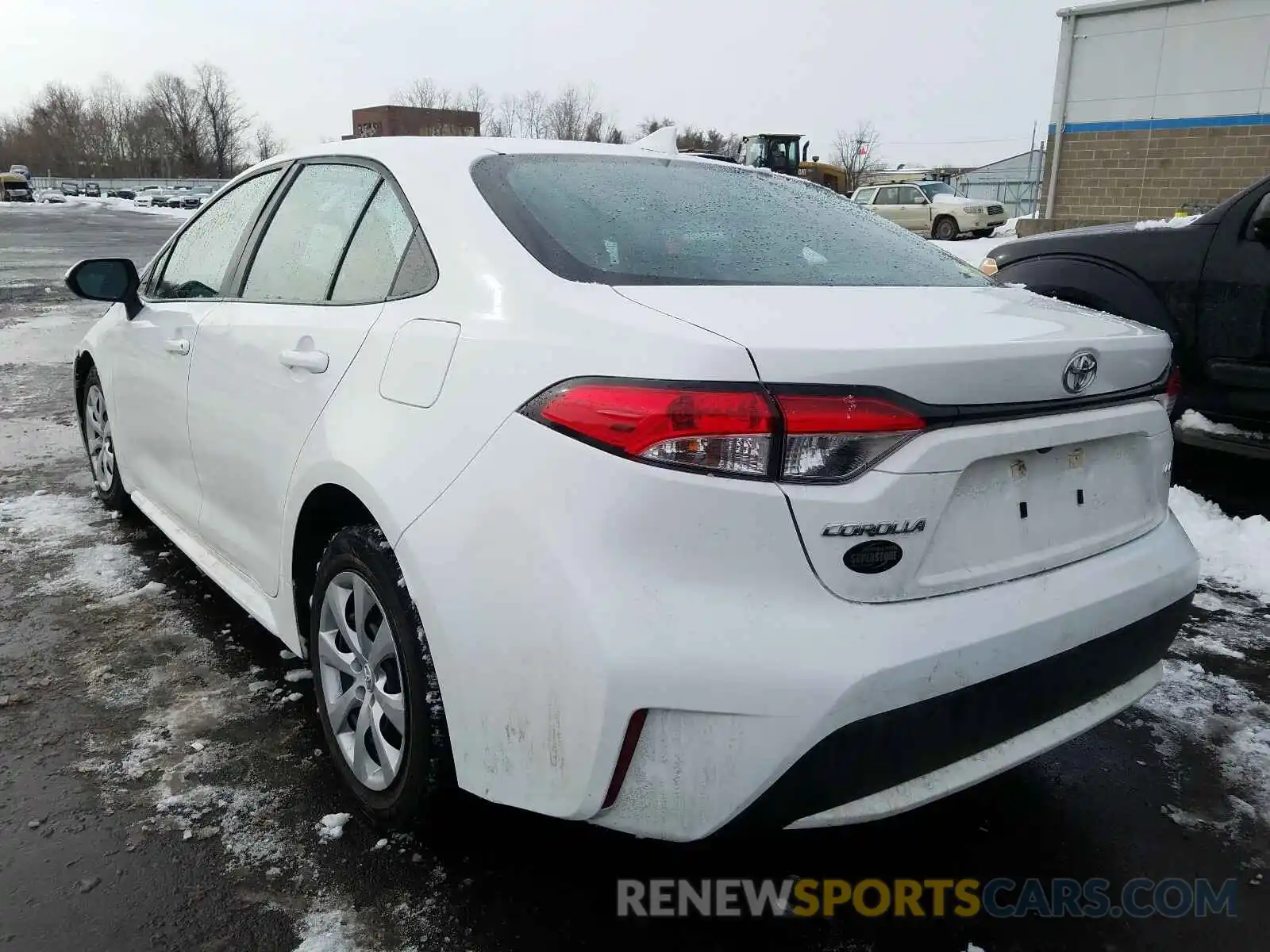 3 Photograph of a damaged car 5YFEPRAE5LP039788 TOYOTA COROLLA 2020