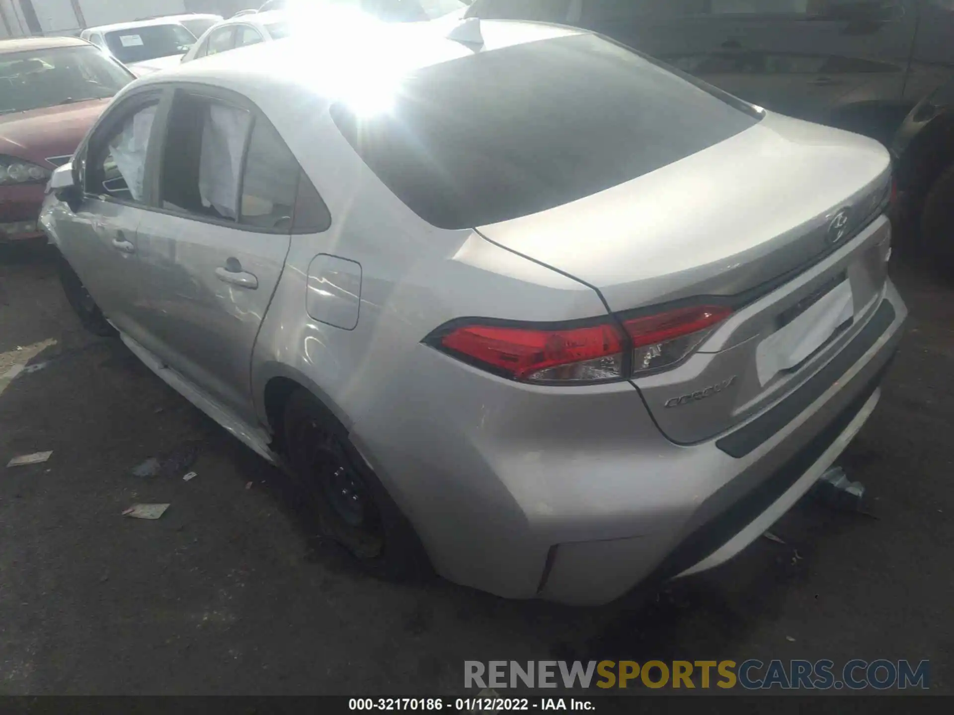 3 Photograph of a damaged car 5YFEPRAE5LP039872 TOYOTA COROLLA 2020