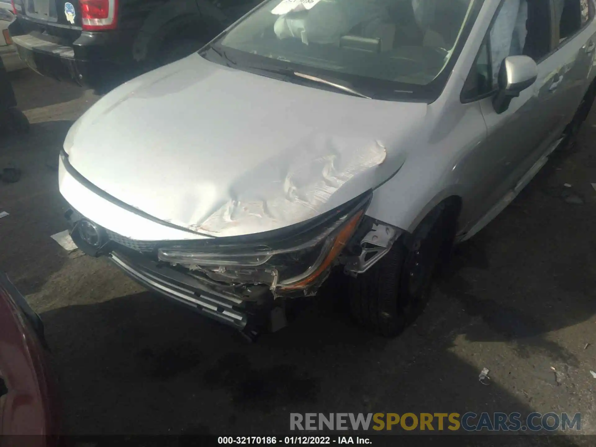 6 Photograph of a damaged car 5YFEPRAE5LP039872 TOYOTA COROLLA 2020