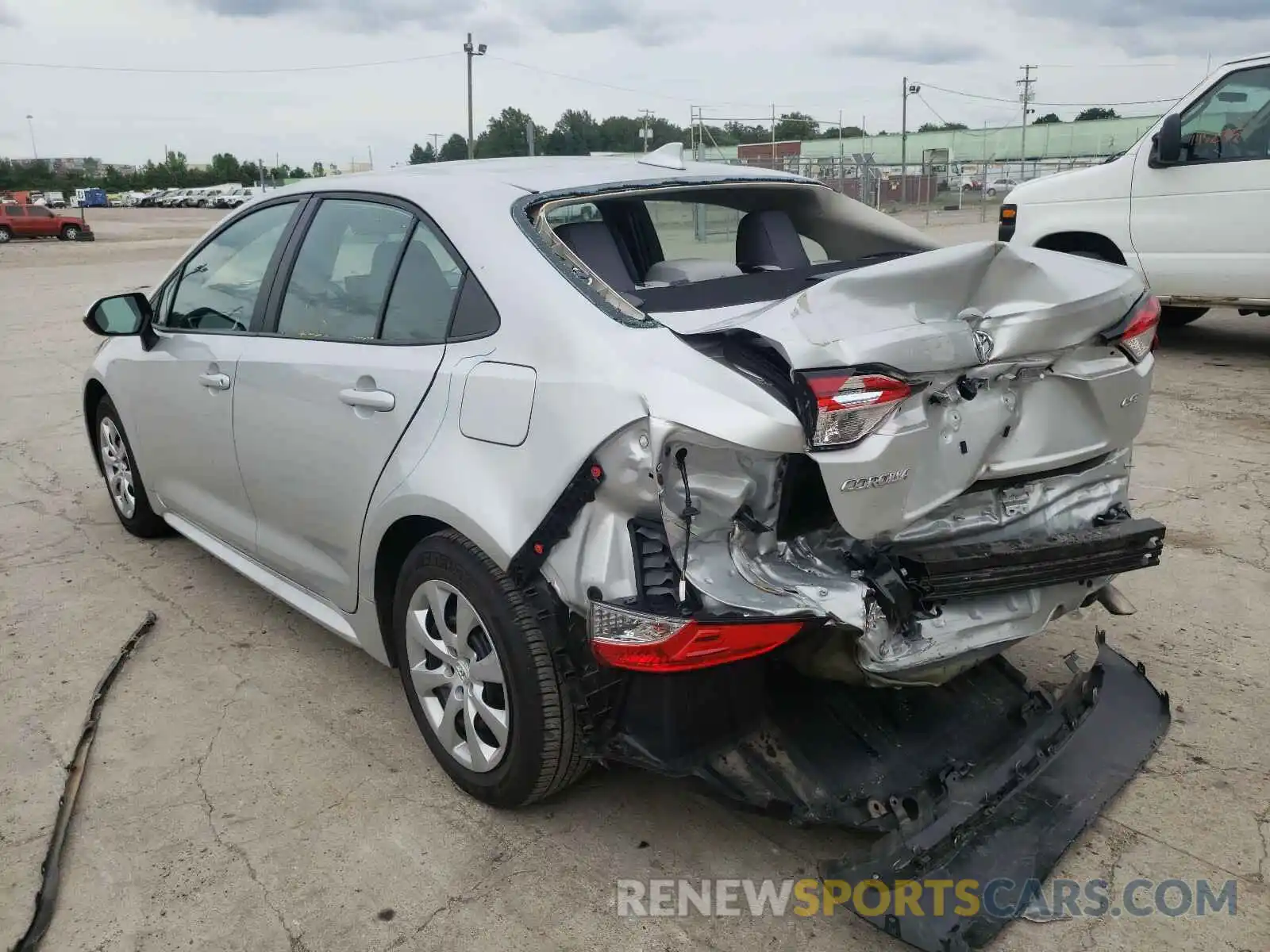 3 Photograph of a damaged car 5YFEPRAE5LP040827 TOYOTA COROLLA 2020