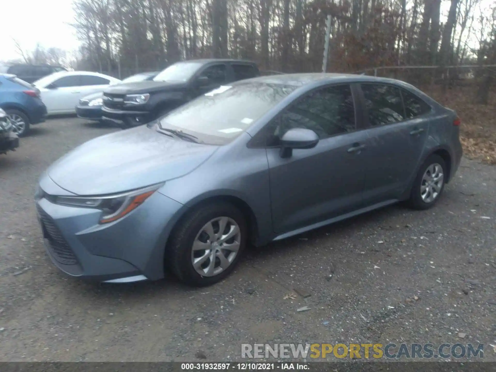 2 Photograph of a damaged car 5YFEPRAE5LP041721 TOYOTA COROLLA 2020