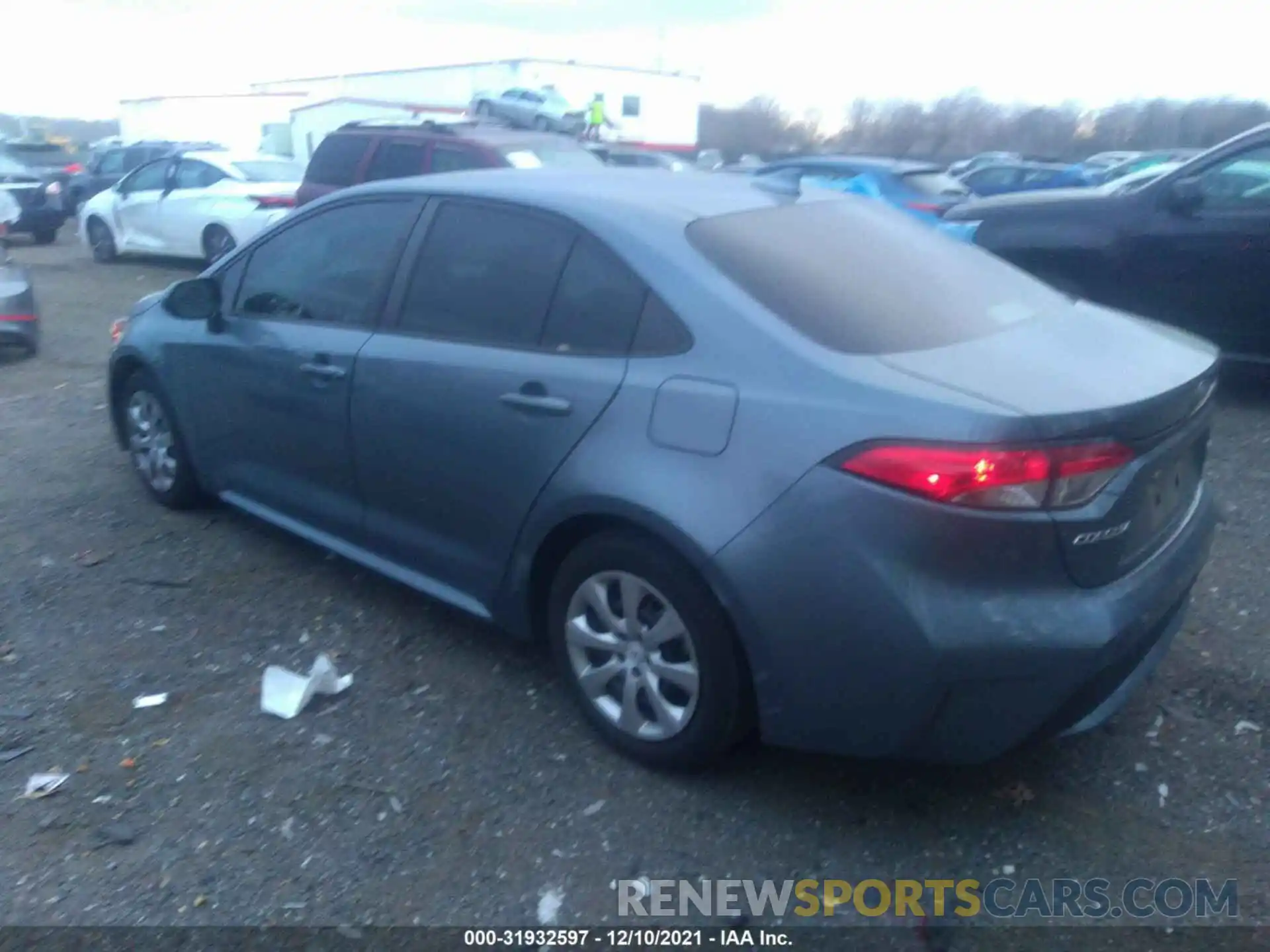 3 Photograph of a damaged car 5YFEPRAE5LP041721 TOYOTA COROLLA 2020