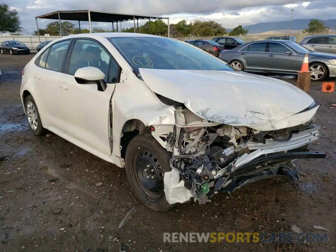 1 Photograph of a damaged car 5YFEPRAE5LP041847 TOYOTA COROLLA 2020