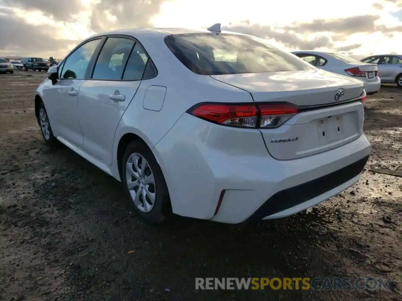 3 Photograph of a damaged car 5YFEPRAE5LP041847 TOYOTA COROLLA 2020