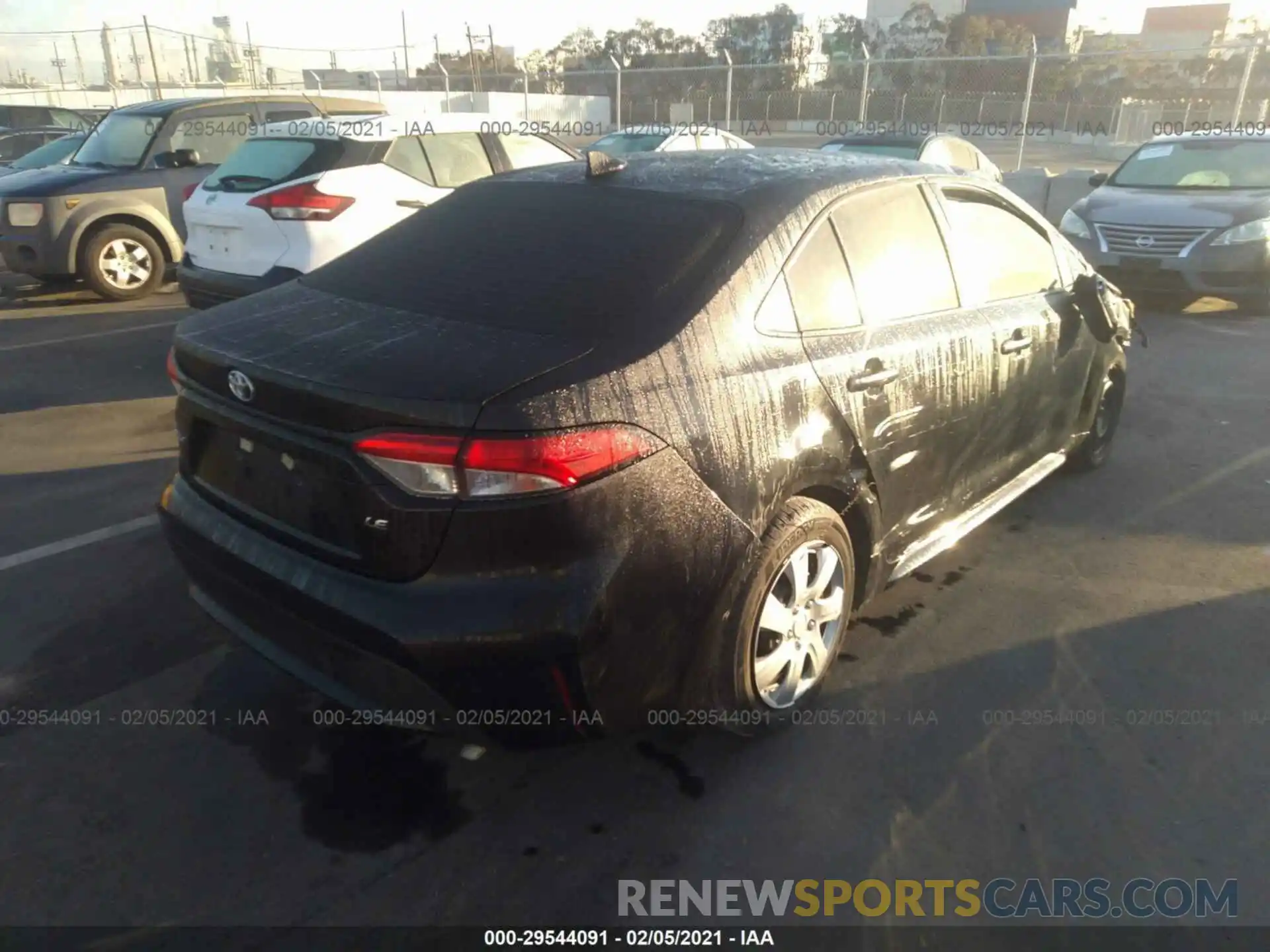 4 Photograph of a damaged car 5YFEPRAE5LP042772 TOYOTA COROLLA 2020