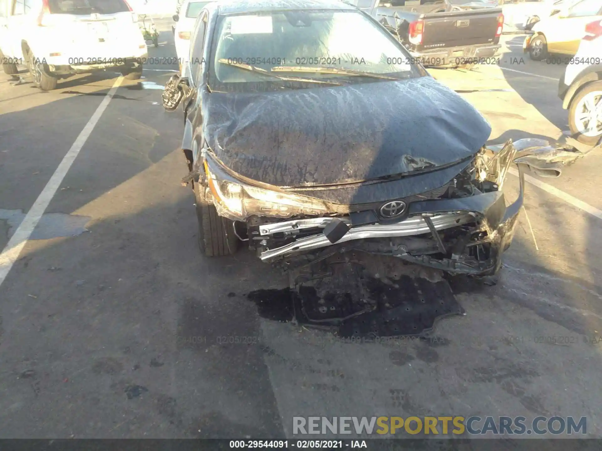6 Photograph of a damaged car 5YFEPRAE5LP042772 TOYOTA COROLLA 2020