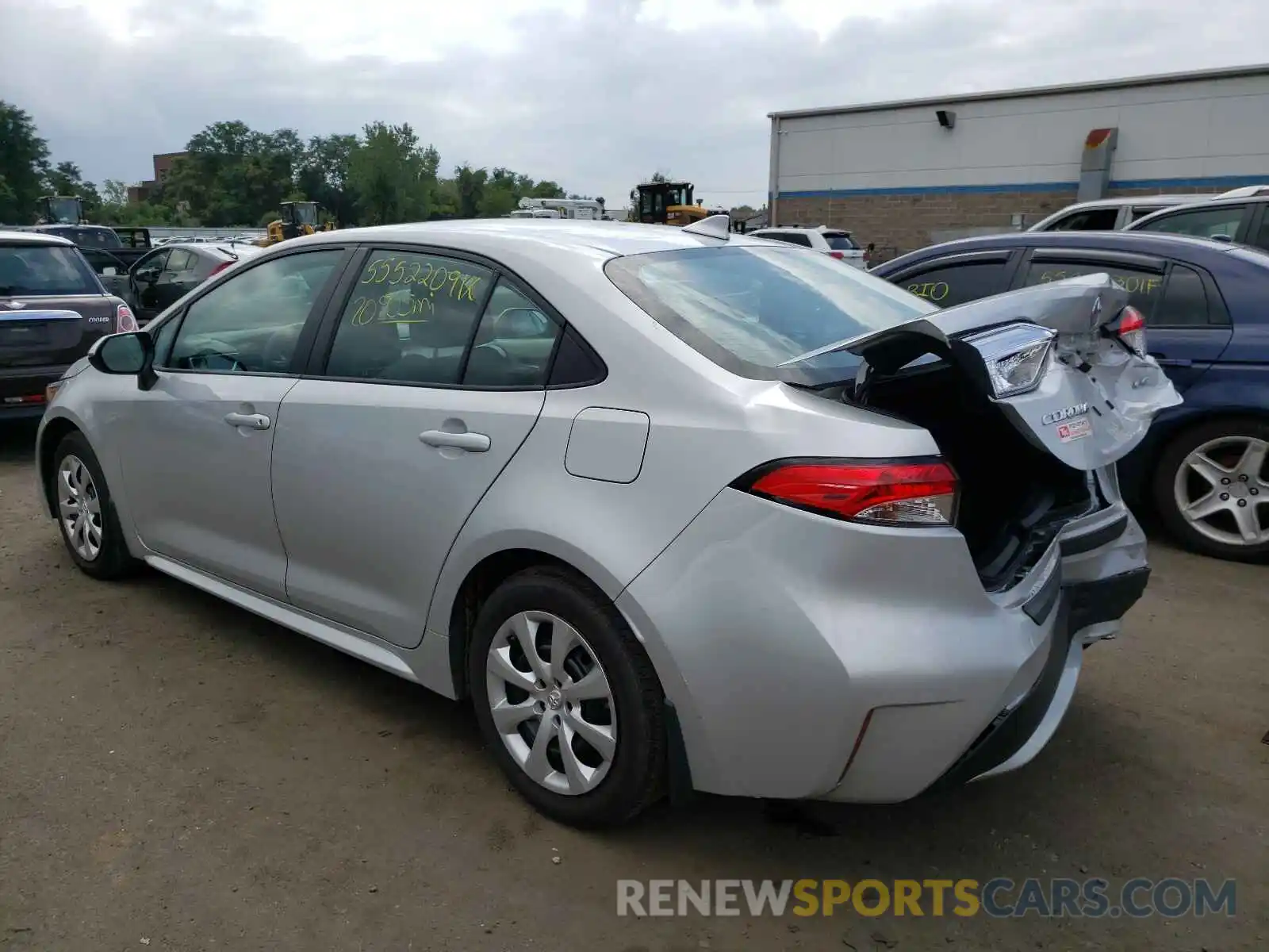 3 Photograph of a damaged car 5YFEPRAE5LP043629 TOYOTA COROLLA 2020