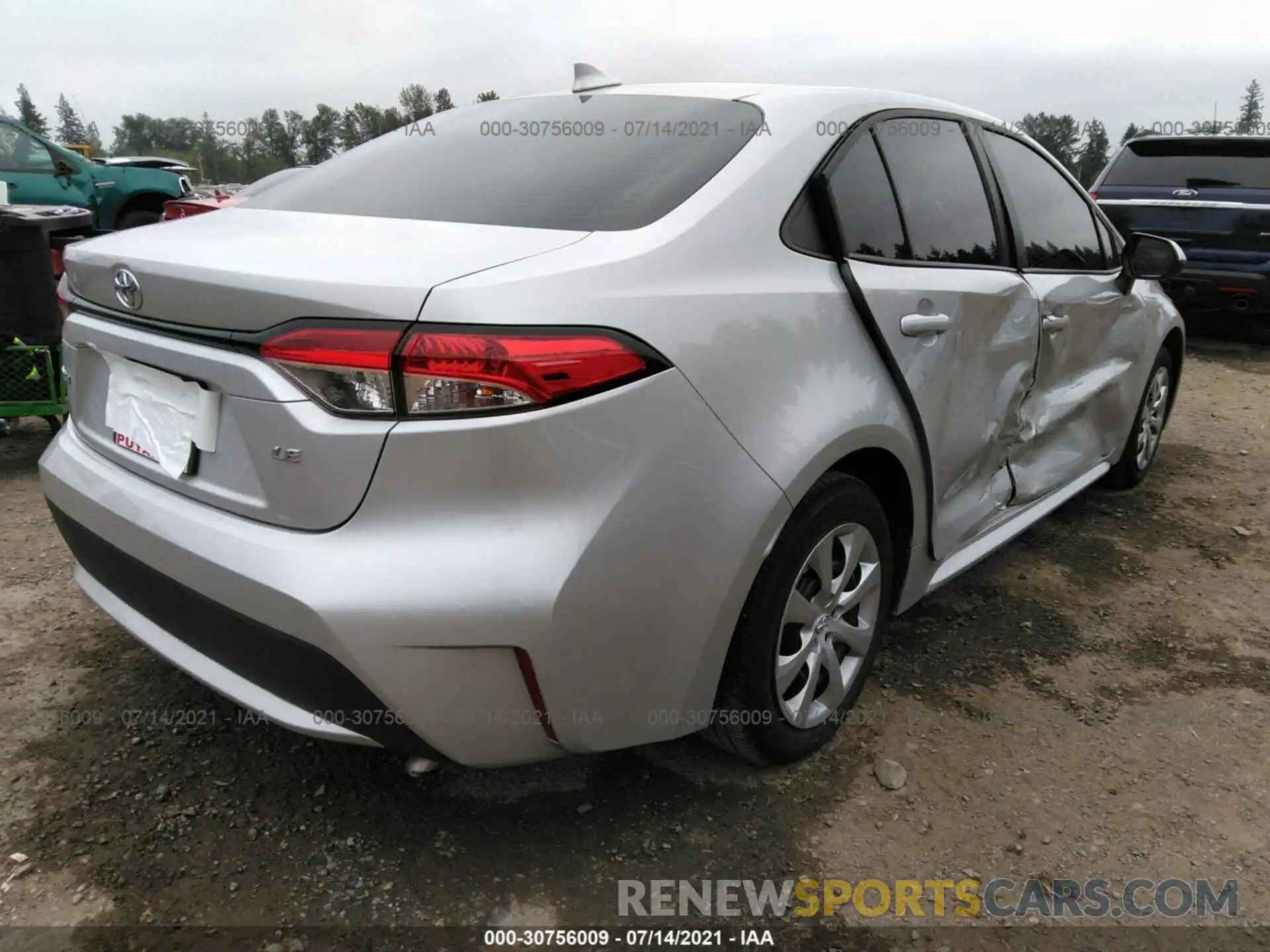 4 Photograph of a damaged car 5YFEPRAE5LP045820 TOYOTA COROLLA 2020