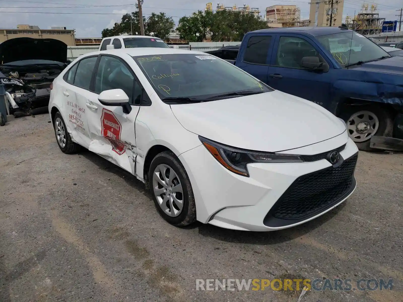 1 Photograph of a damaged car 5YFEPRAE5LP045929 TOYOTA COROLLA 2020