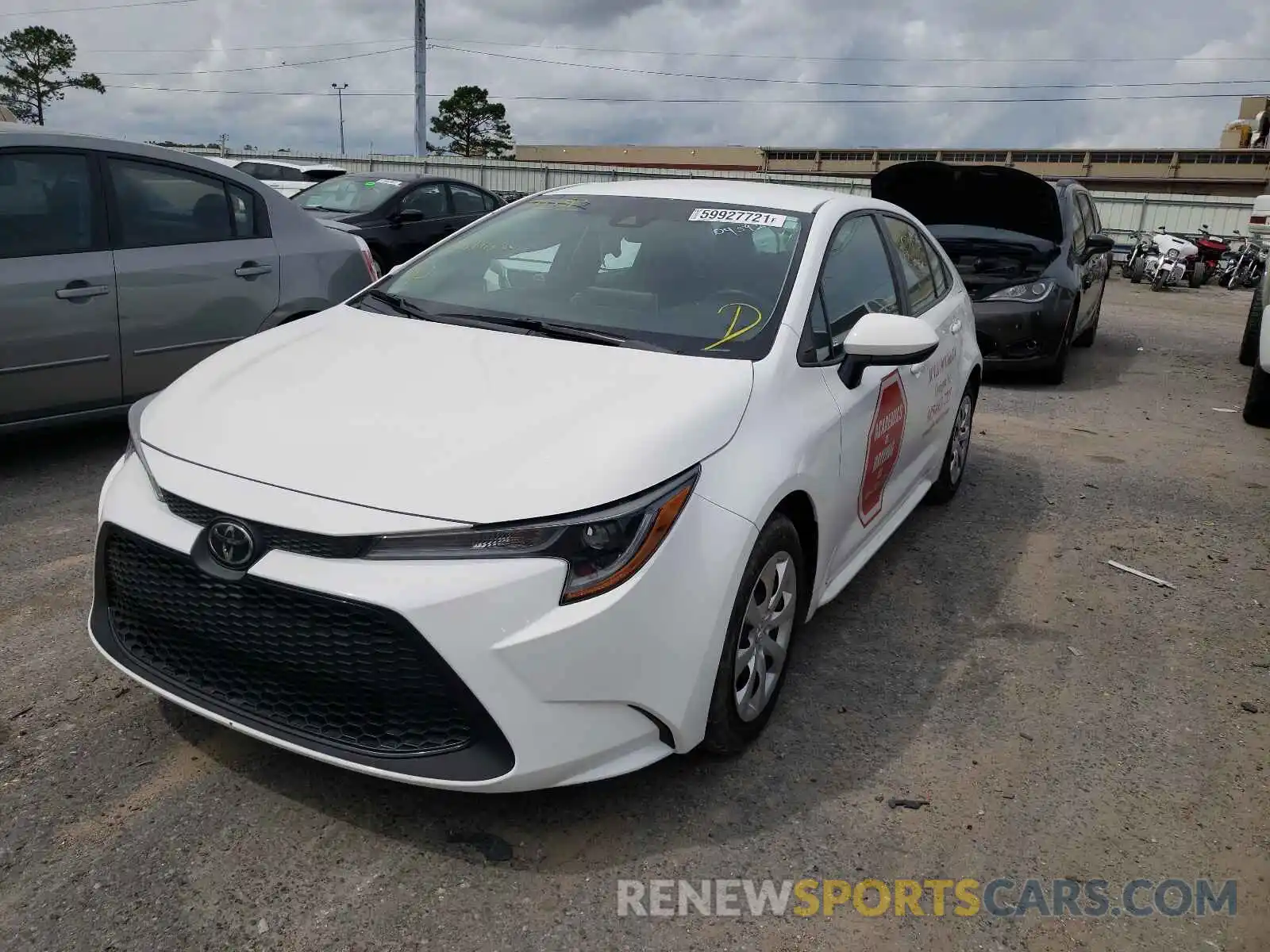 2 Photograph of a damaged car 5YFEPRAE5LP045929 TOYOTA COROLLA 2020