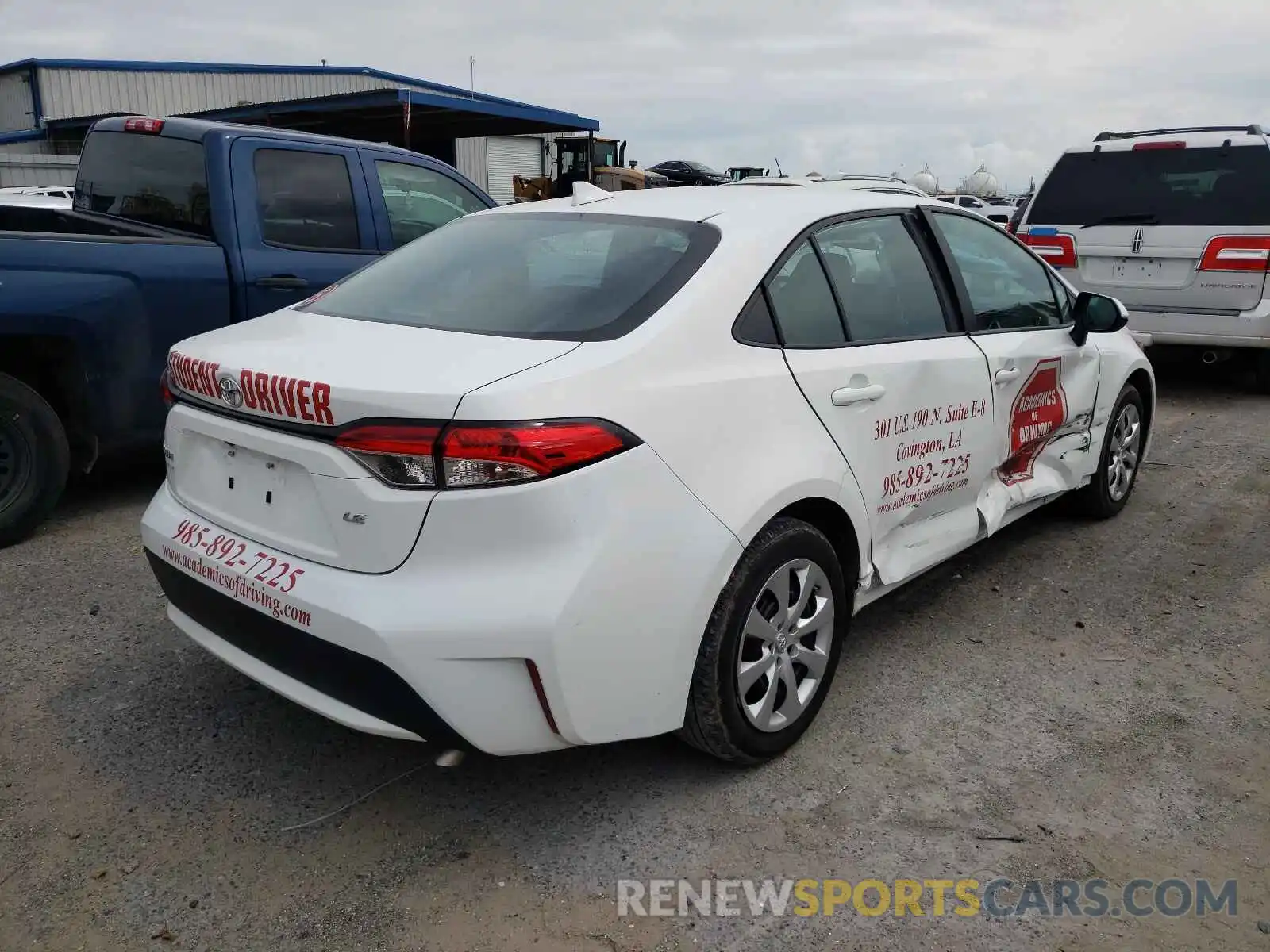 4 Photograph of a damaged car 5YFEPRAE5LP045929 TOYOTA COROLLA 2020