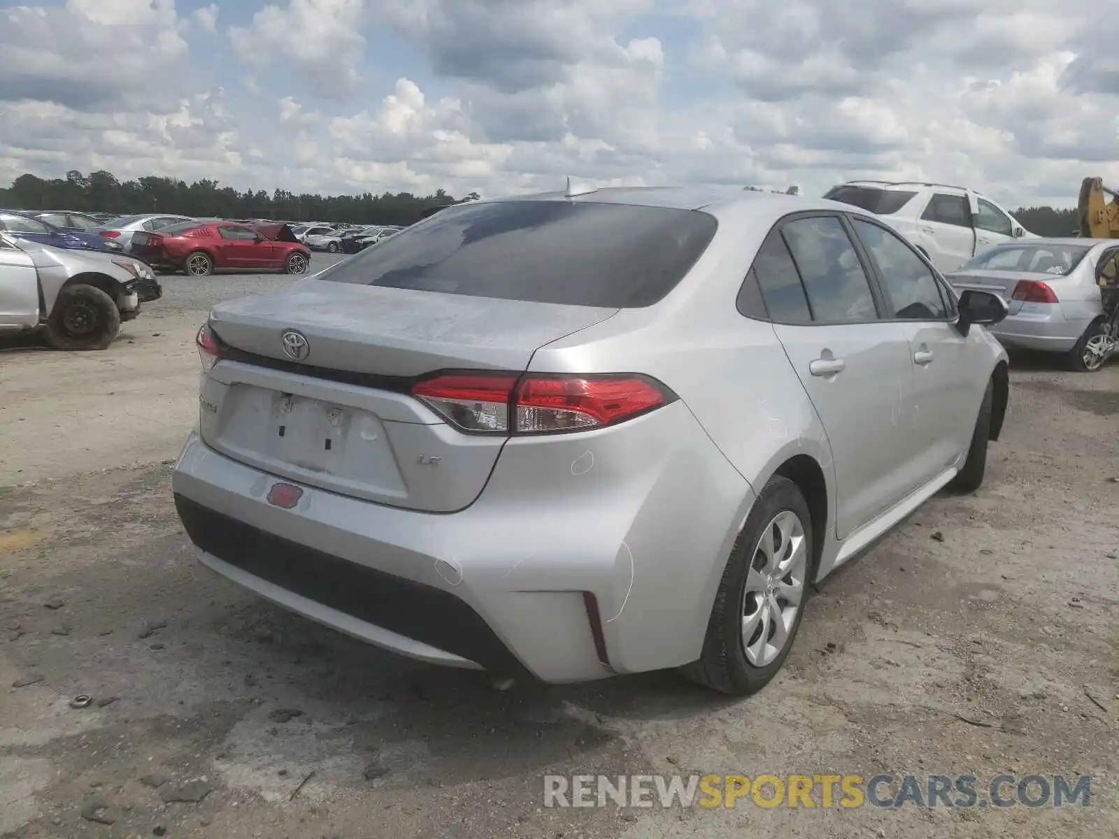 4 Photograph of a damaged car 5YFEPRAE5LP046689 TOYOTA COROLLA 2020