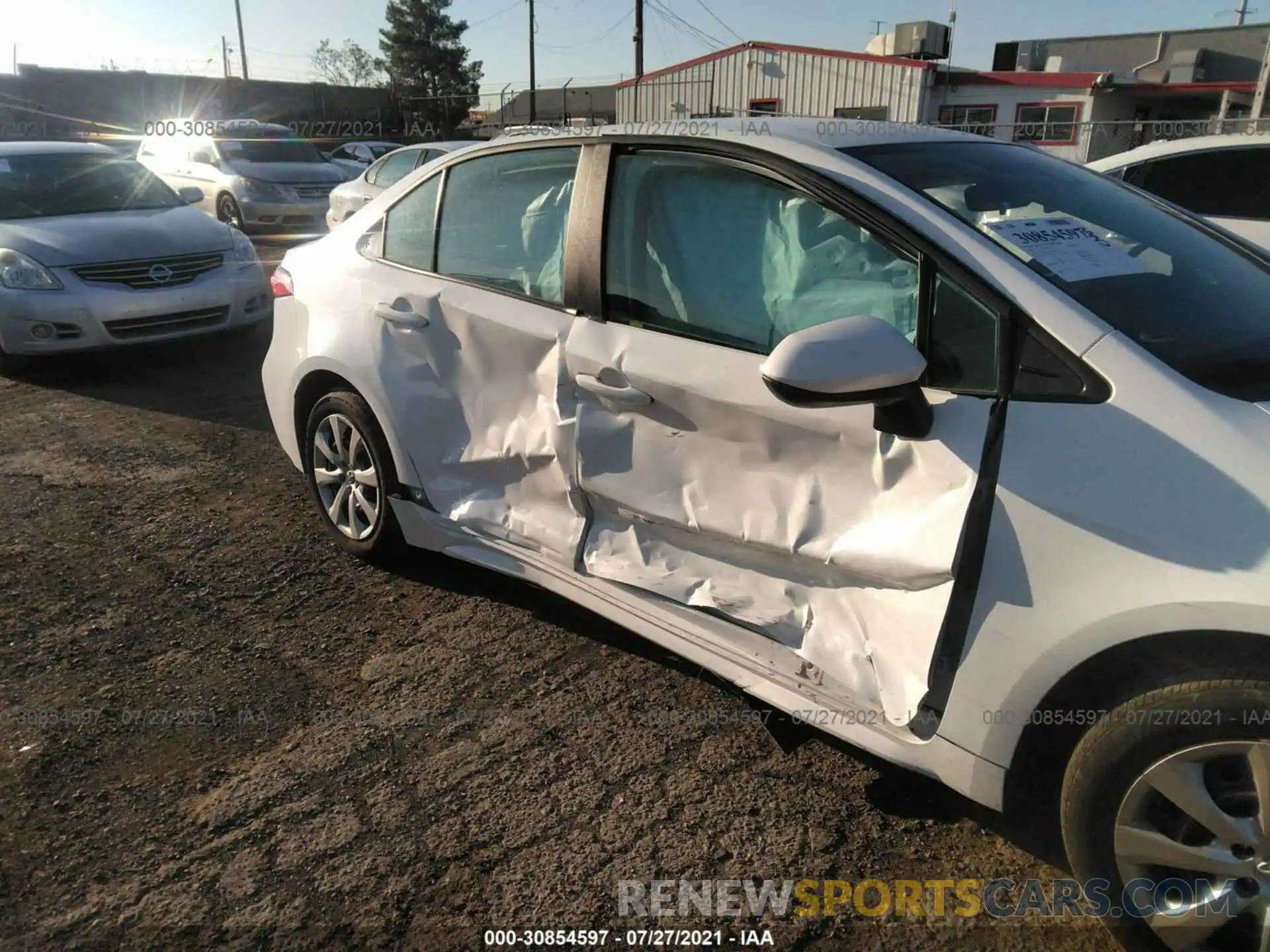 6 Photograph of a damaged car 5YFEPRAE5LP047955 TOYOTA COROLLA 2020