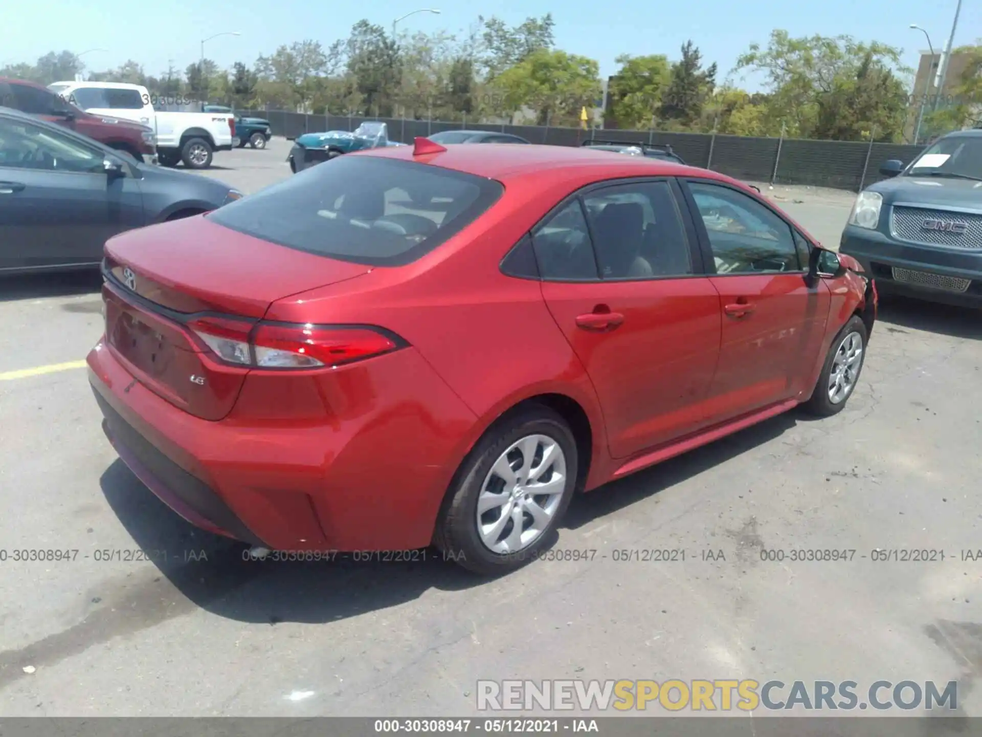 4 Photograph of a damaged car 5YFEPRAE5LP049043 TOYOTA COROLLA 2020