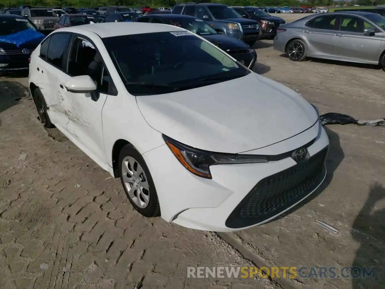 1 Photograph of a damaged car 5YFEPRAE5LP051195 TOYOTA COROLLA 2020