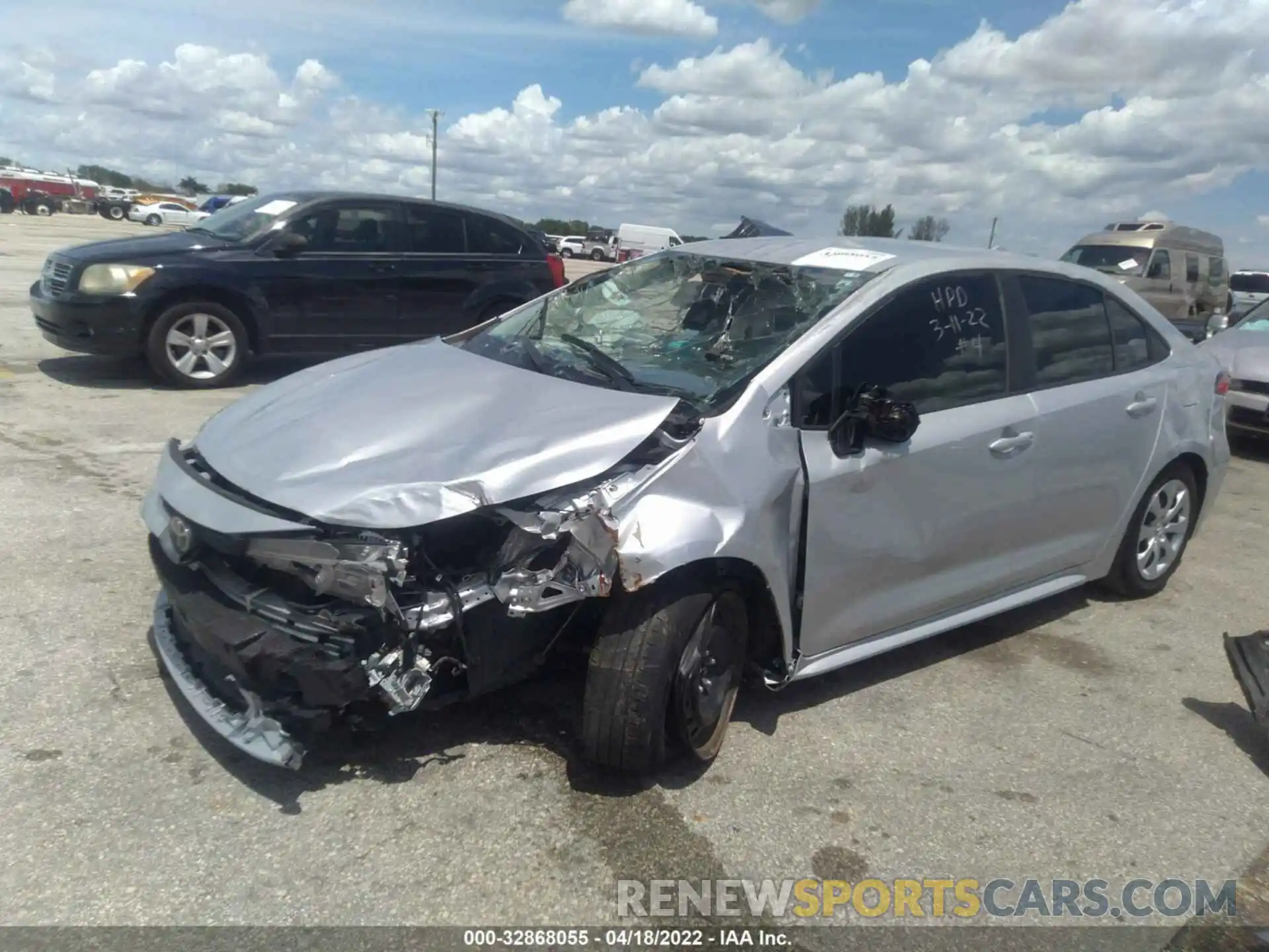 6 Photograph of a damaged car 5YFEPRAE5LP051620 TOYOTA COROLLA 2020