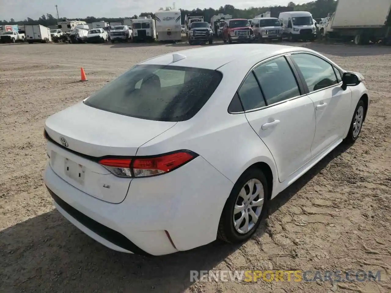 4 Photograph of a damaged car 5YFEPRAE5LP052525 TOYOTA COROLLA 2020