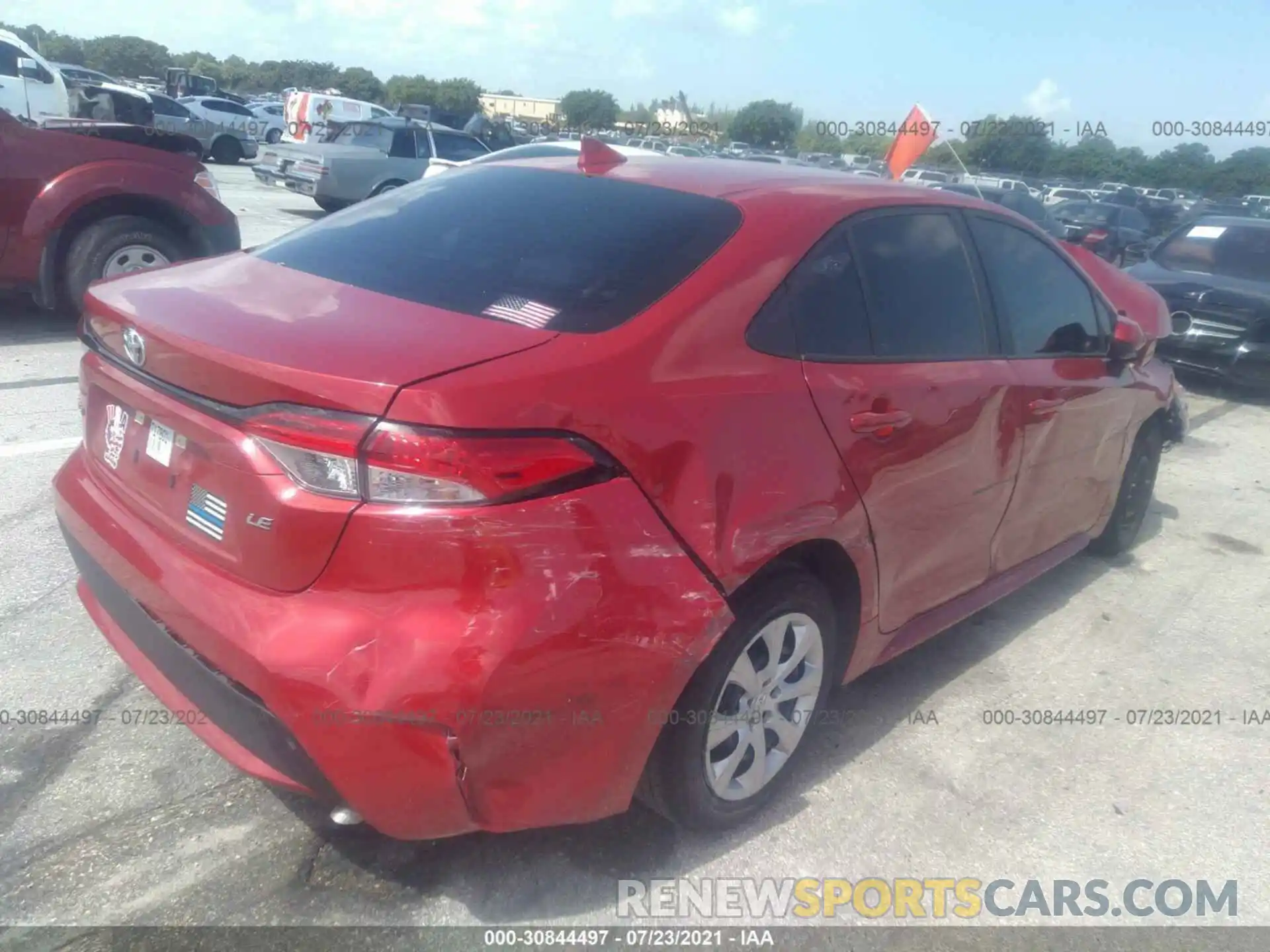 4 Photograph of a damaged car 5YFEPRAE5LP056137 TOYOTA COROLLA 2020