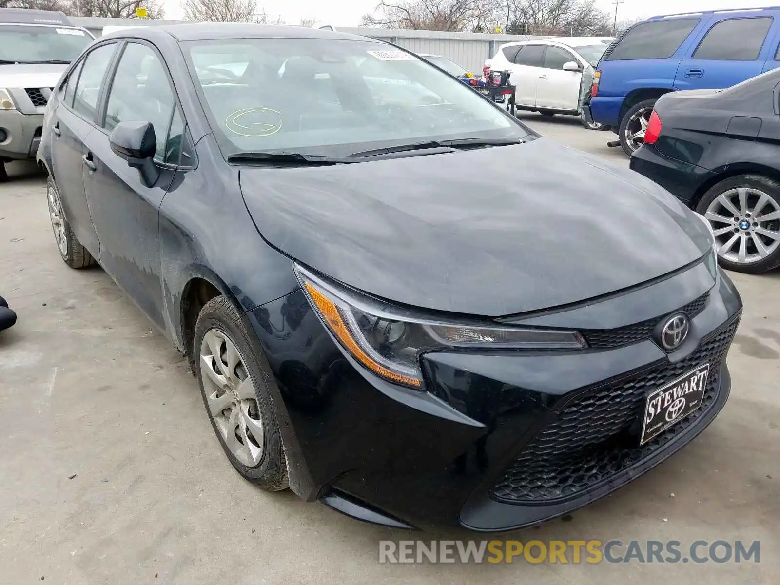 1 Photograph of a damaged car 5YFEPRAE5LP056185 TOYOTA COROLLA 2020