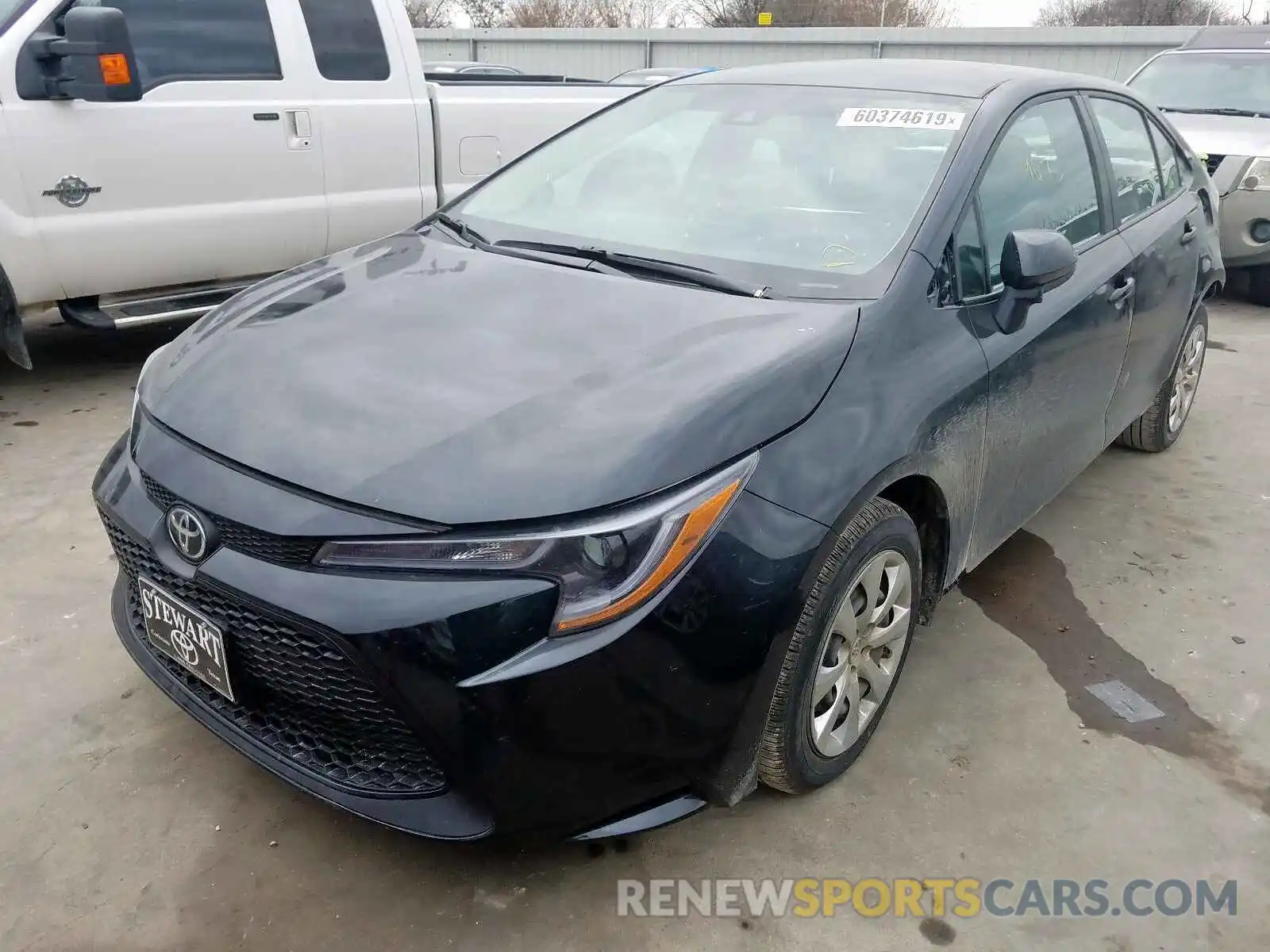 2 Photograph of a damaged car 5YFEPRAE5LP056185 TOYOTA COROLLA 2020